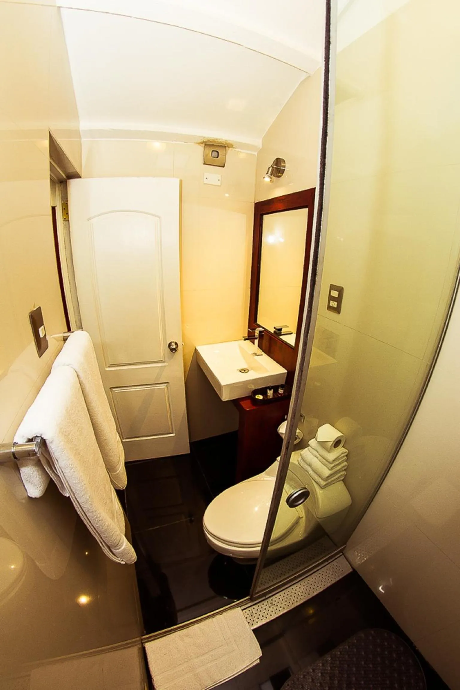 Bathroom in Wakapunku Boutique Hotel