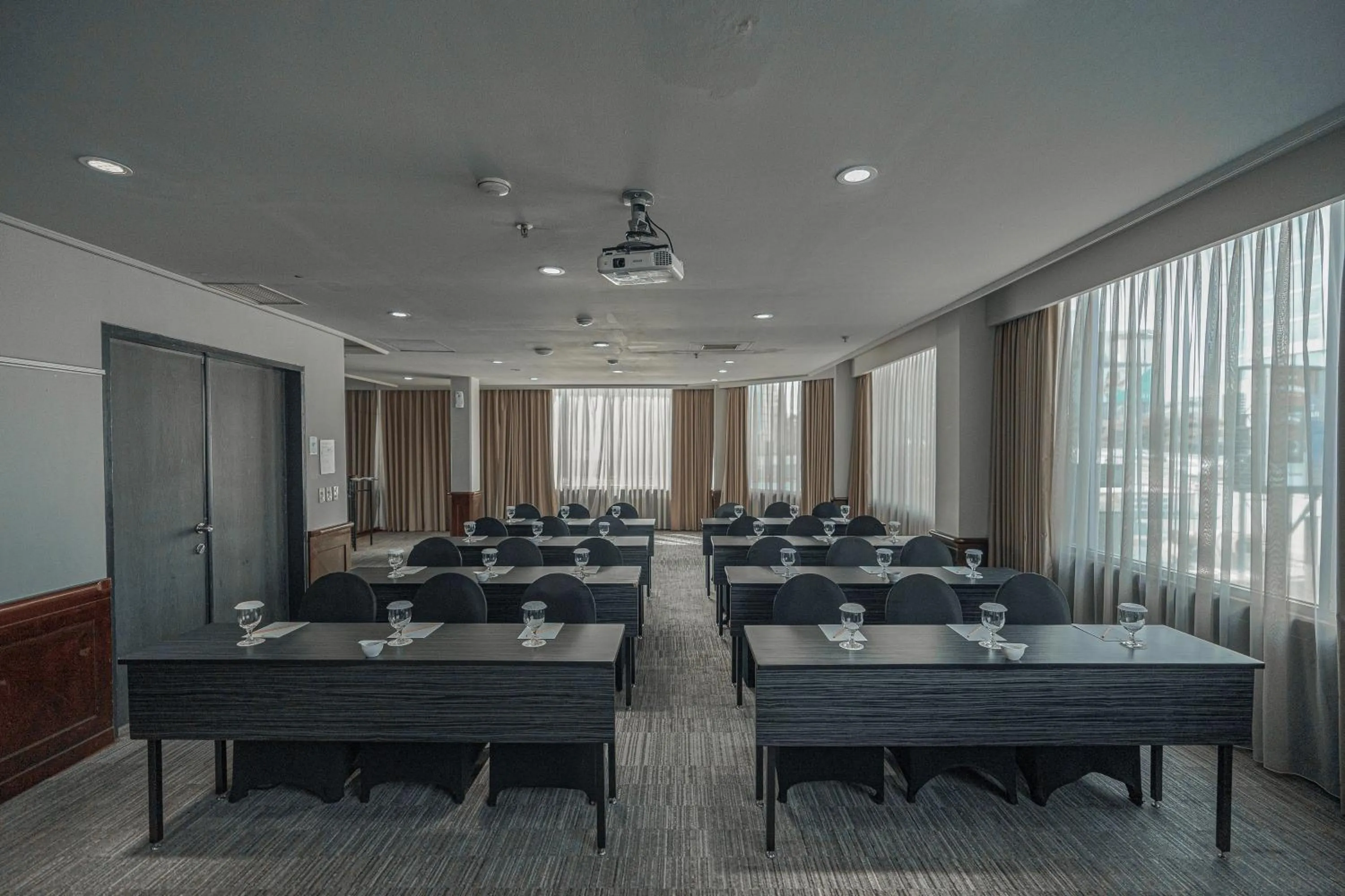 Hotel KIMAYA Slipi Jakarta By HARRIS