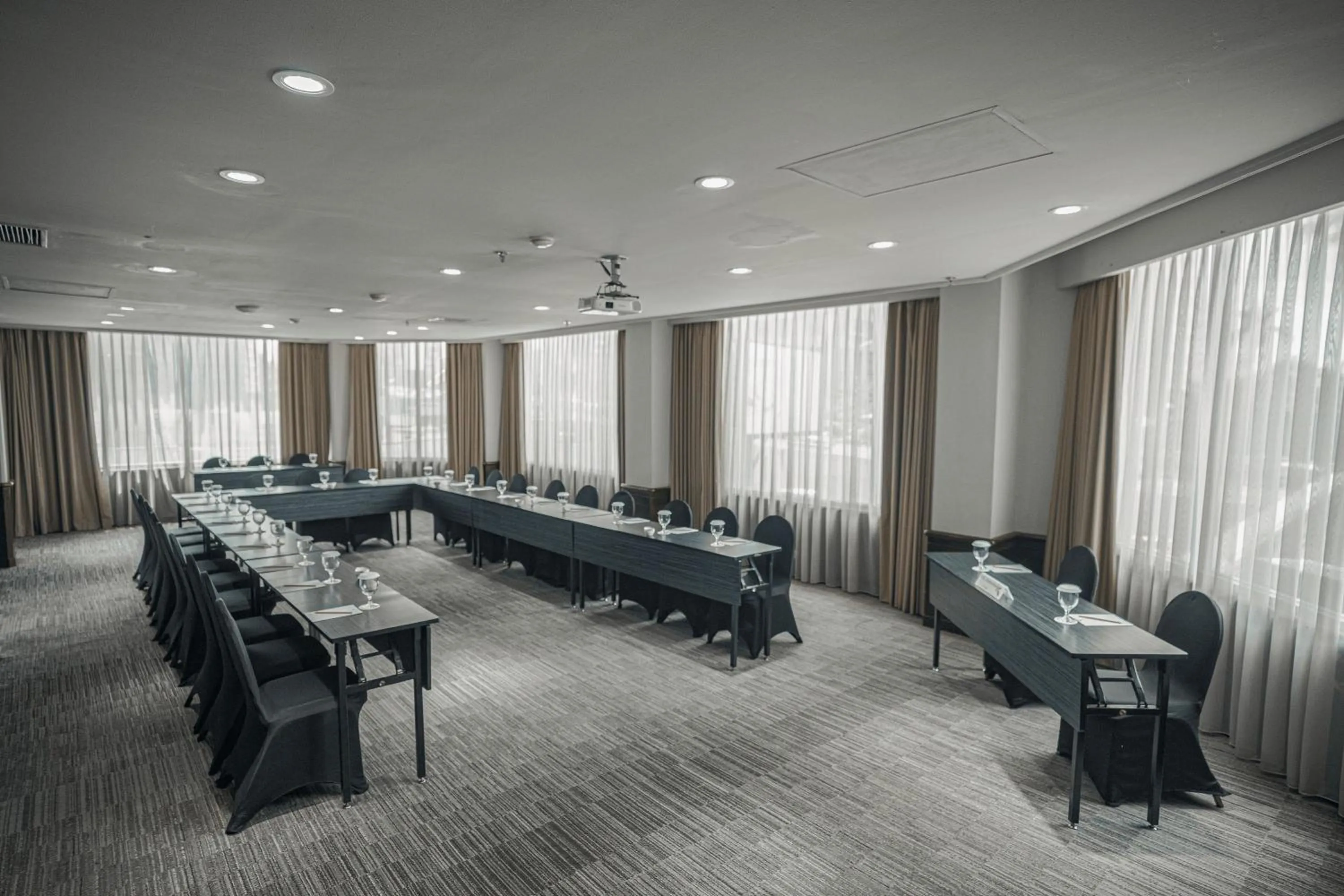 Hotel KIMAYA Slipi Jakarta By HARRIS