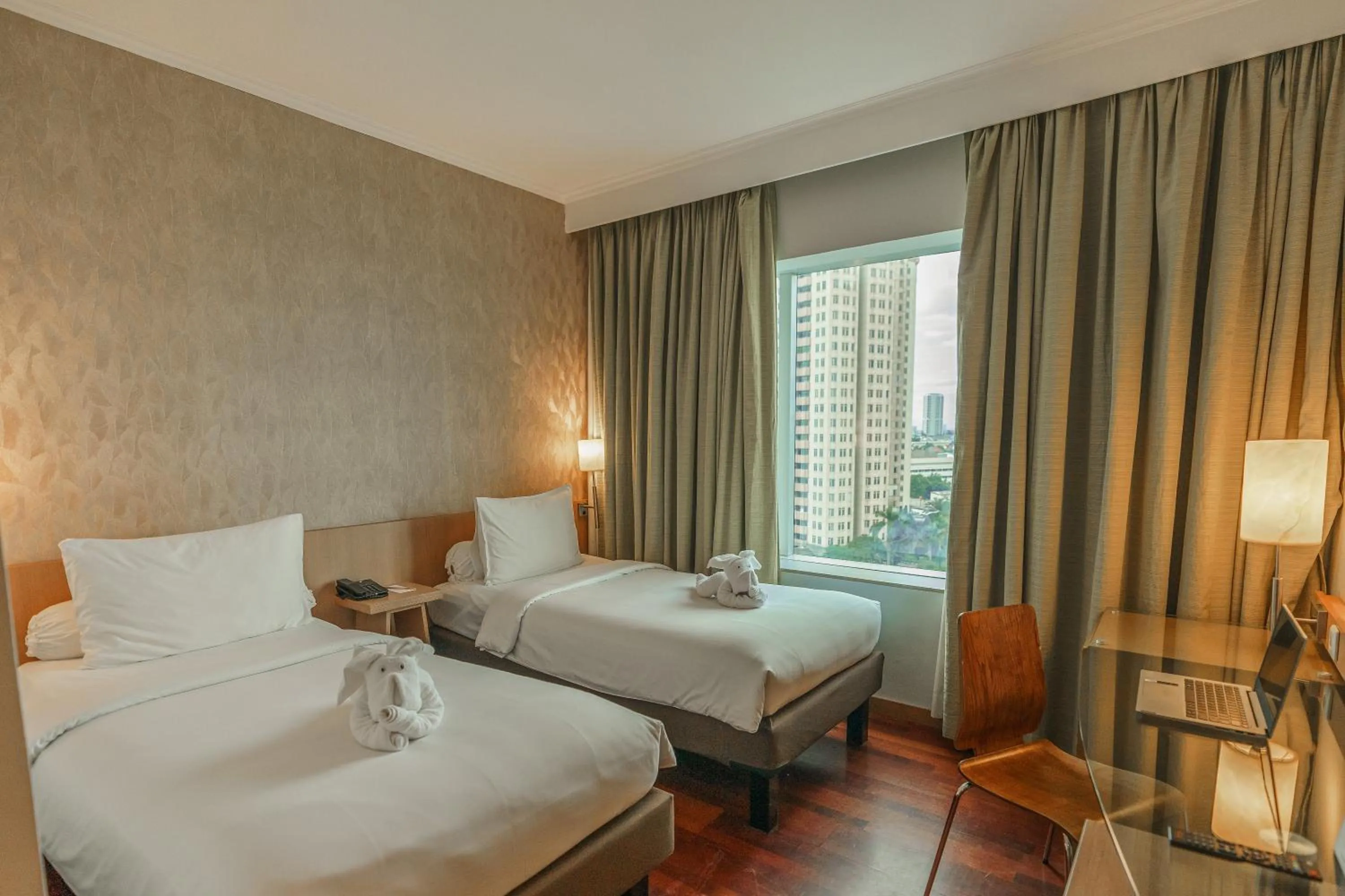 Bed in Hotel KIMAYA Slipi Jakarta By HARRIS