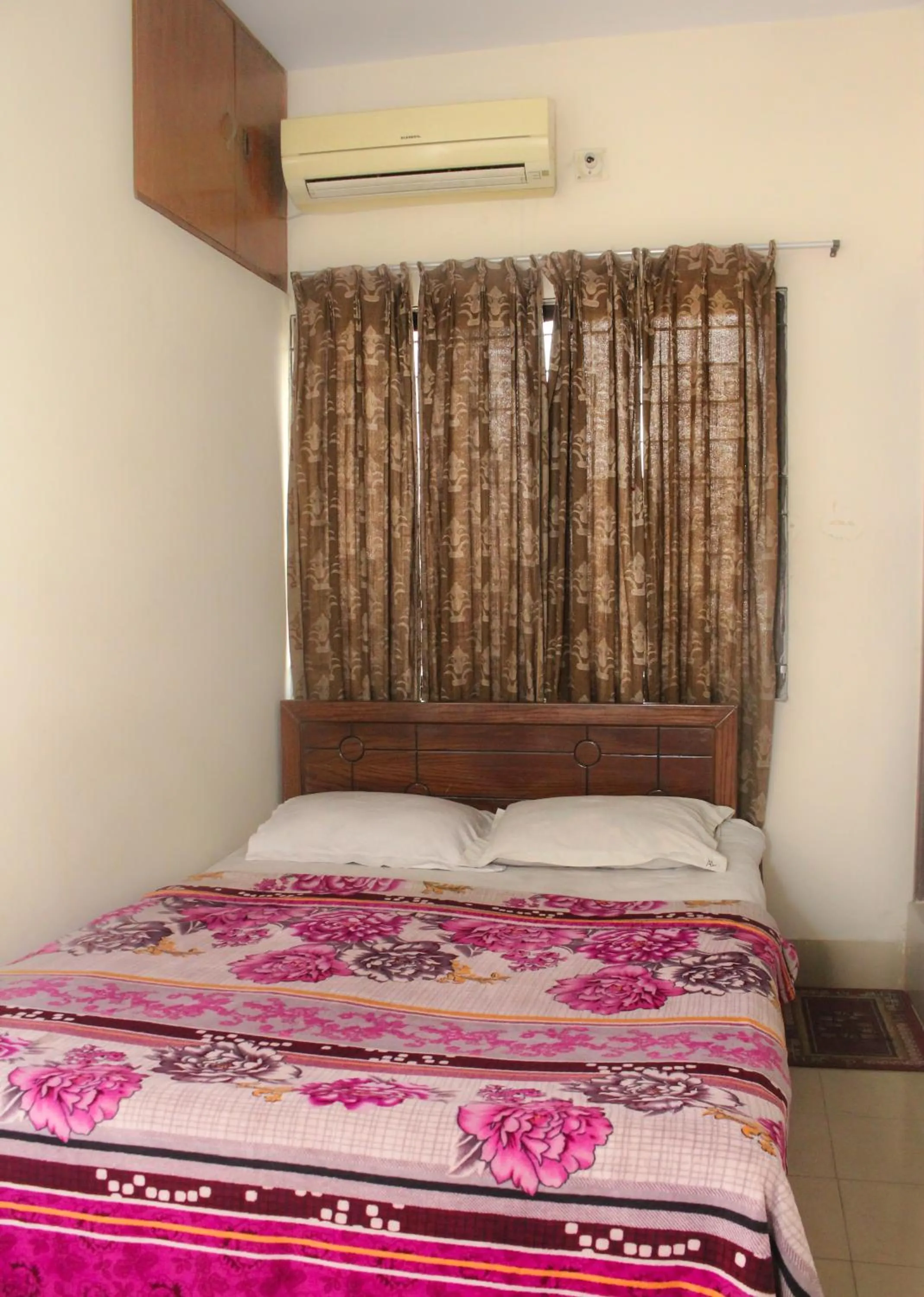 Bed in Hotel As Shams International