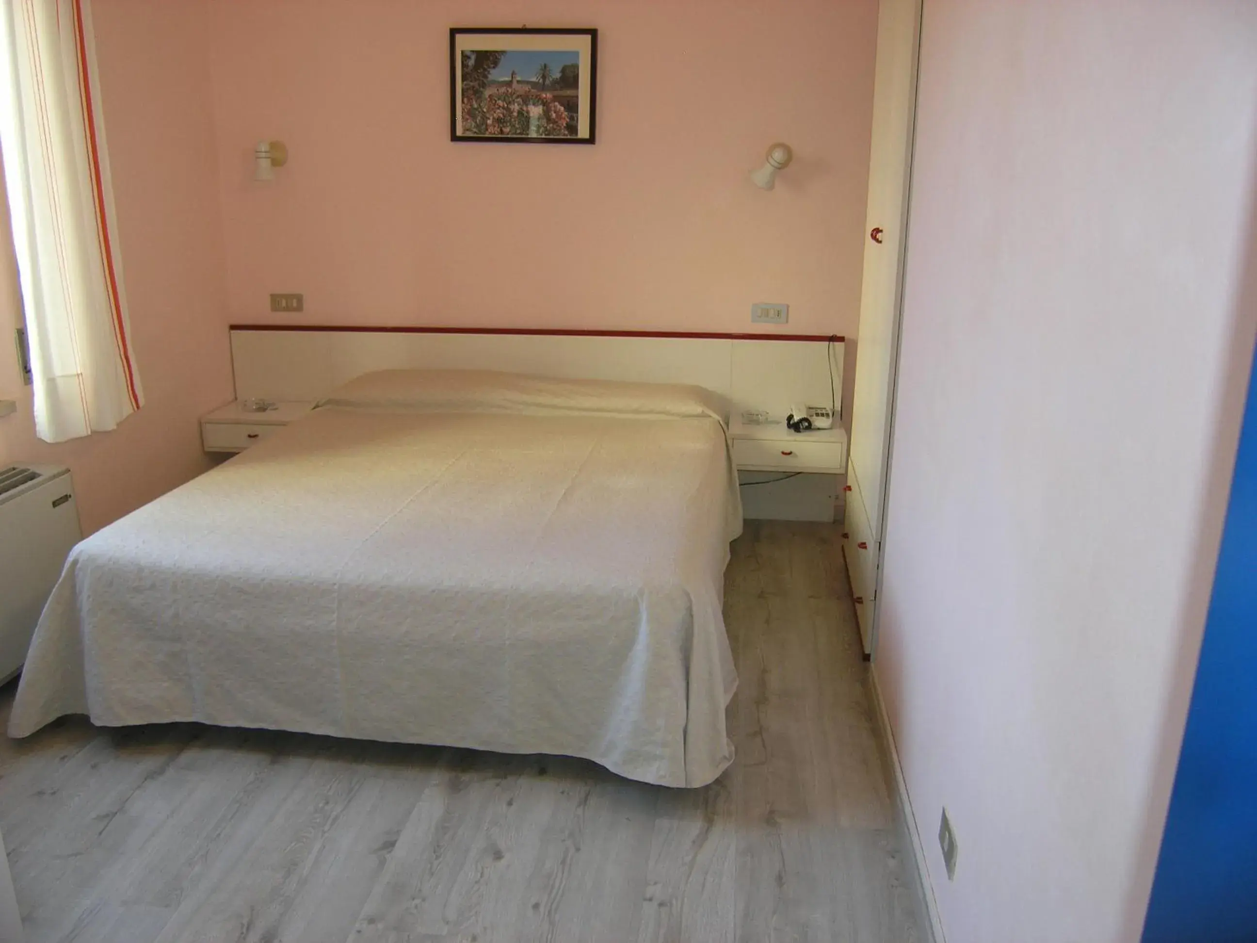 Economy Double Room in Elba Hotel Economy Double Room in Elba Hotel