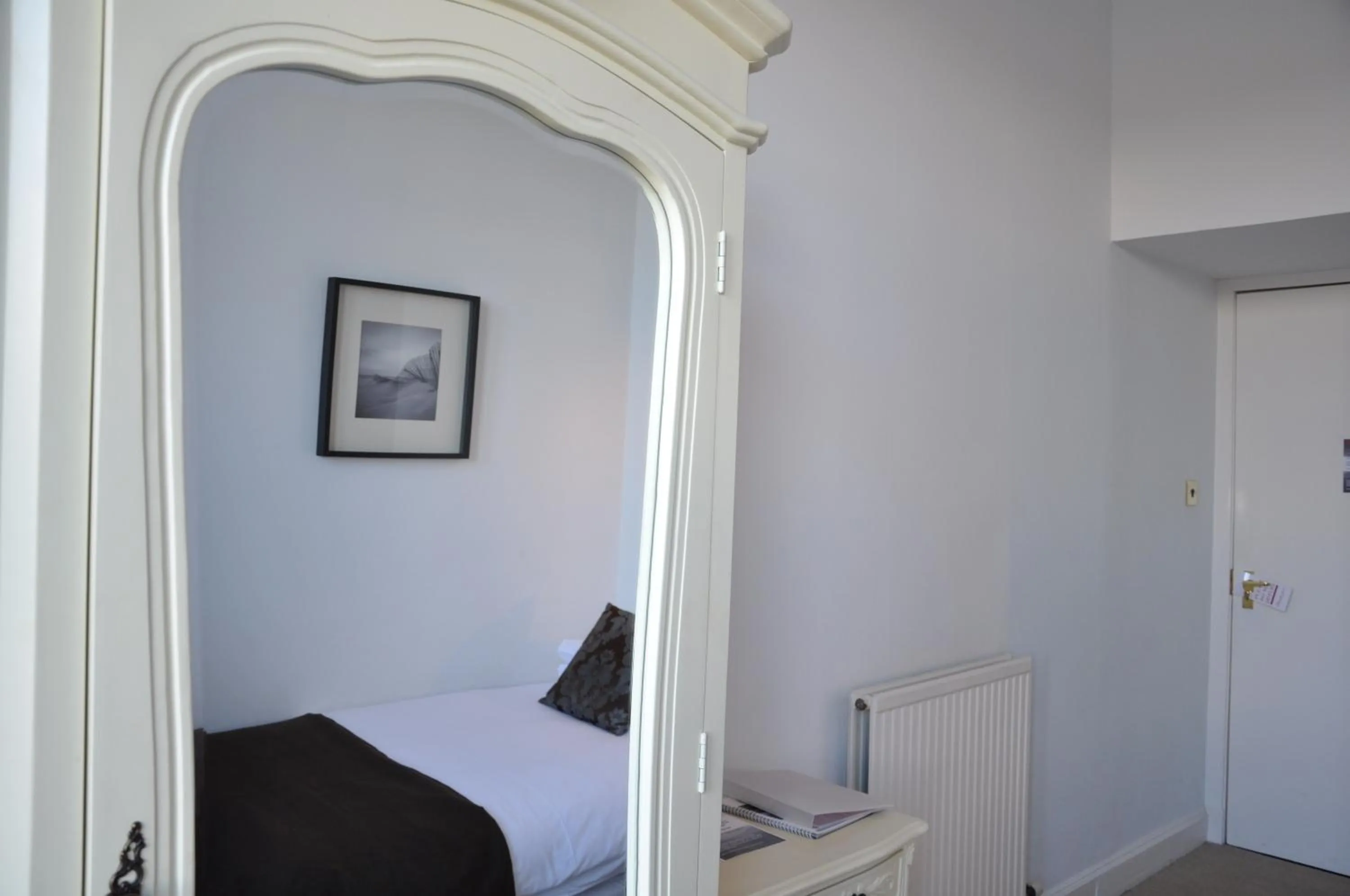 Decorative detail, Bed in Kames Hotel