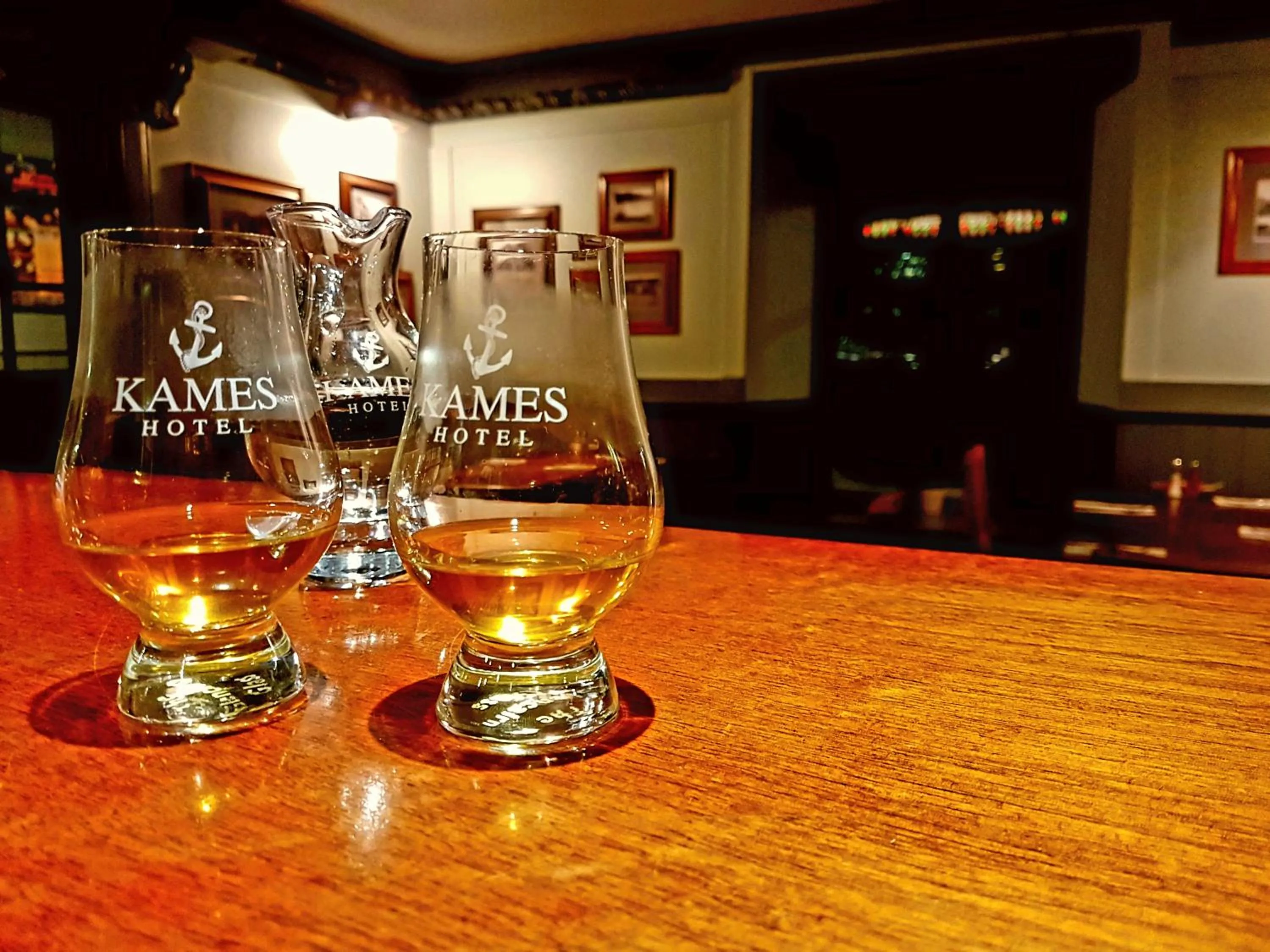 Drinks in Kames Hotel