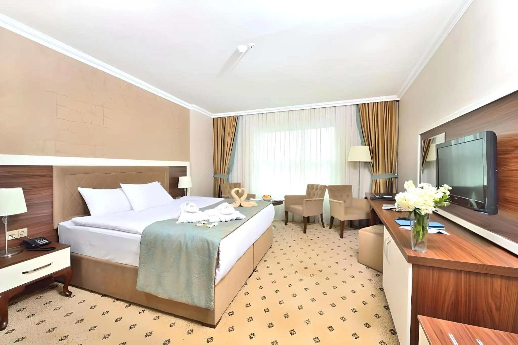 Bed in The Sign Kocaeli Thermal Spa Hotel &Convention Center