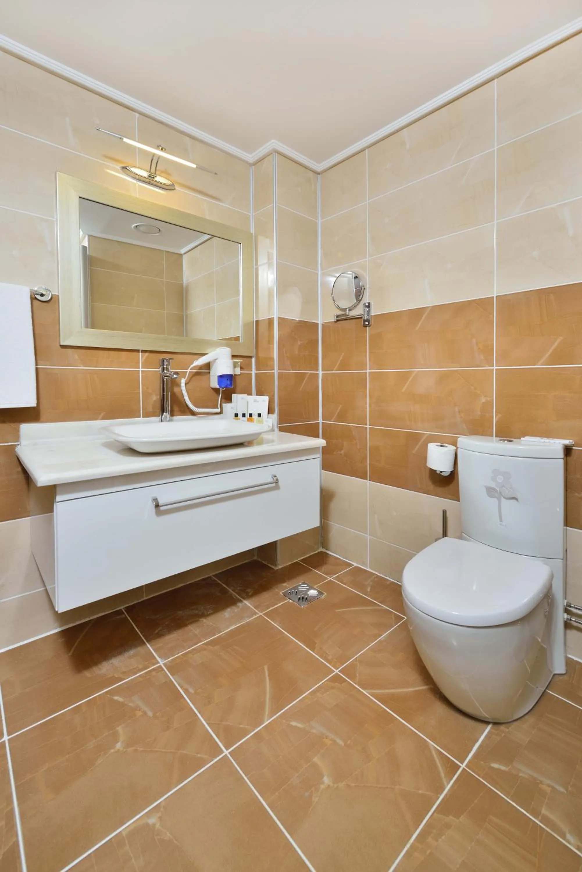 Shower in The Sign Kocaeli Thermal Spa Hotel &Convention Center