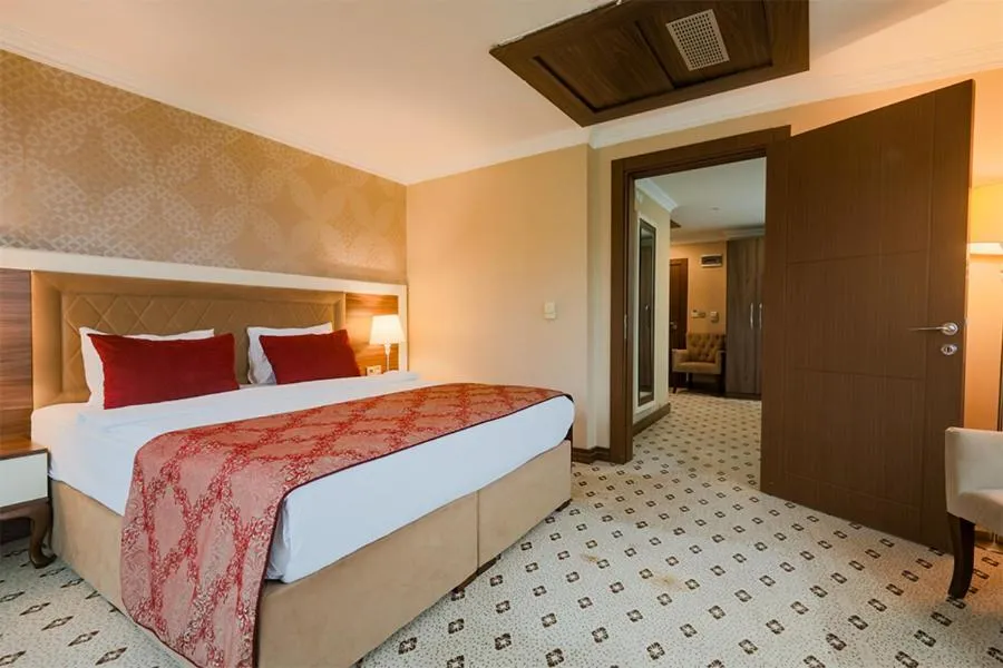 Bed in The Sign Kocaeli Thermal Spa Hotel &Convention Center