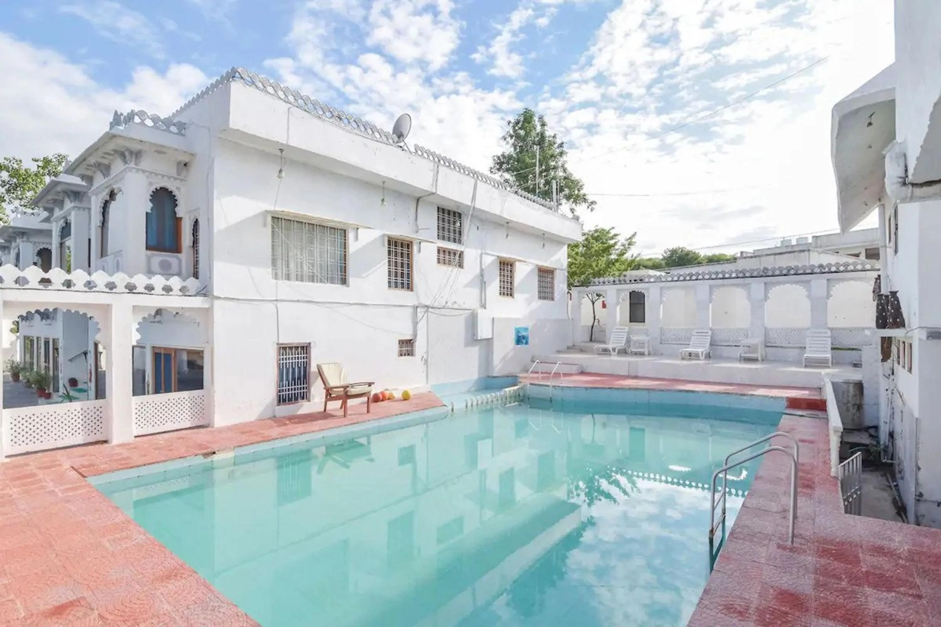 Devendragarh Palace - Luxury Paying Guest House