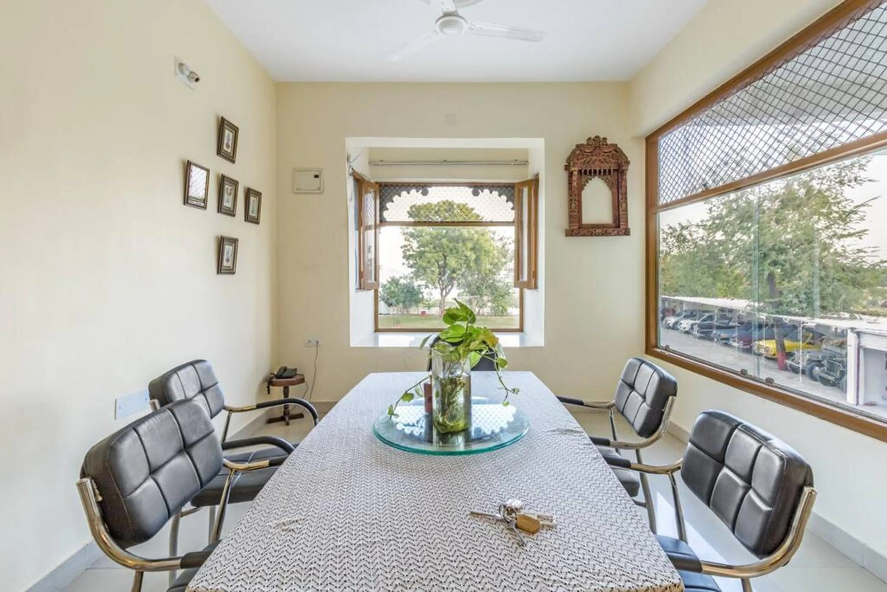 Devendragarh Palace - Luxury Paying Guest House