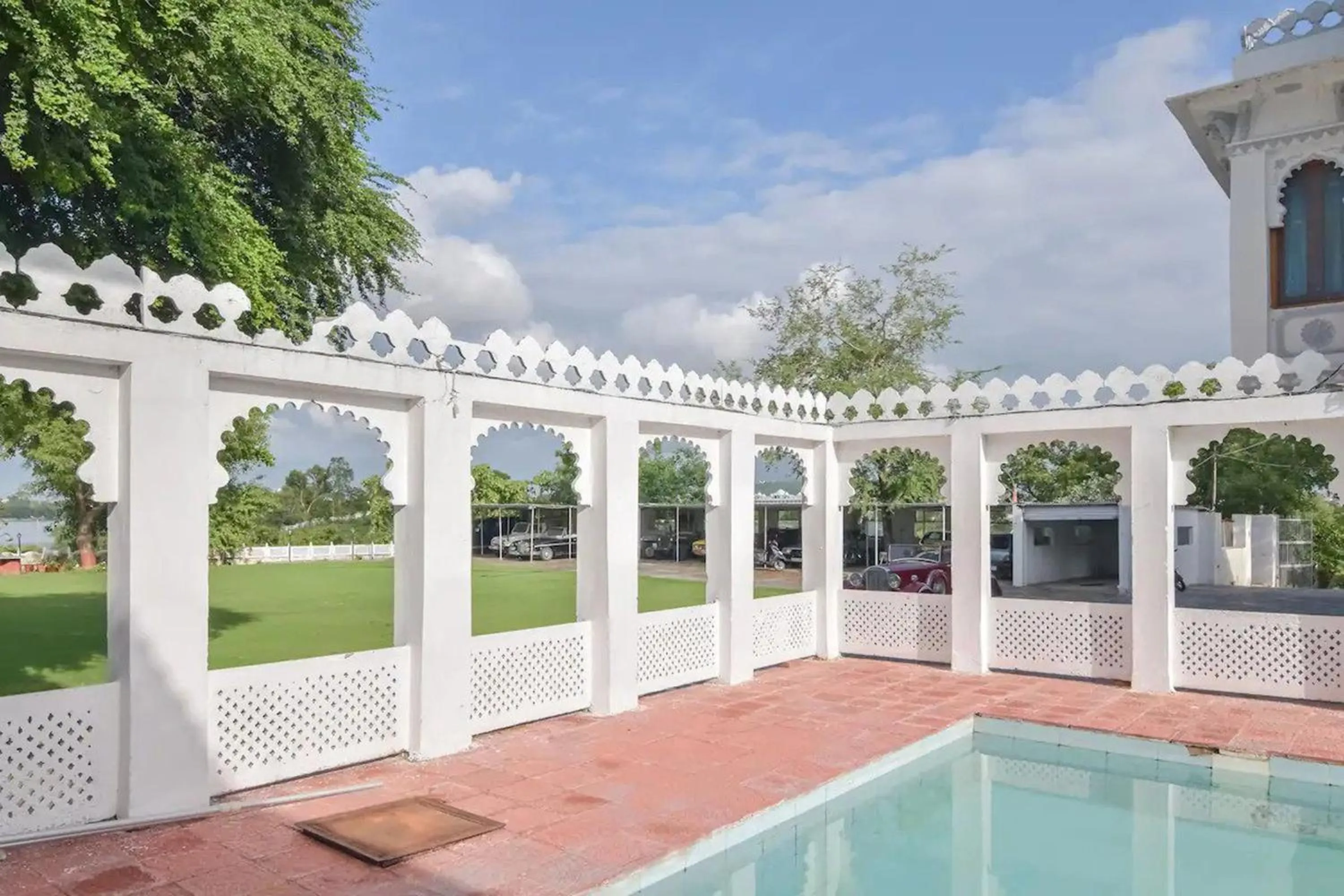 Devendragarh Palace - Luxury Paying Guest House