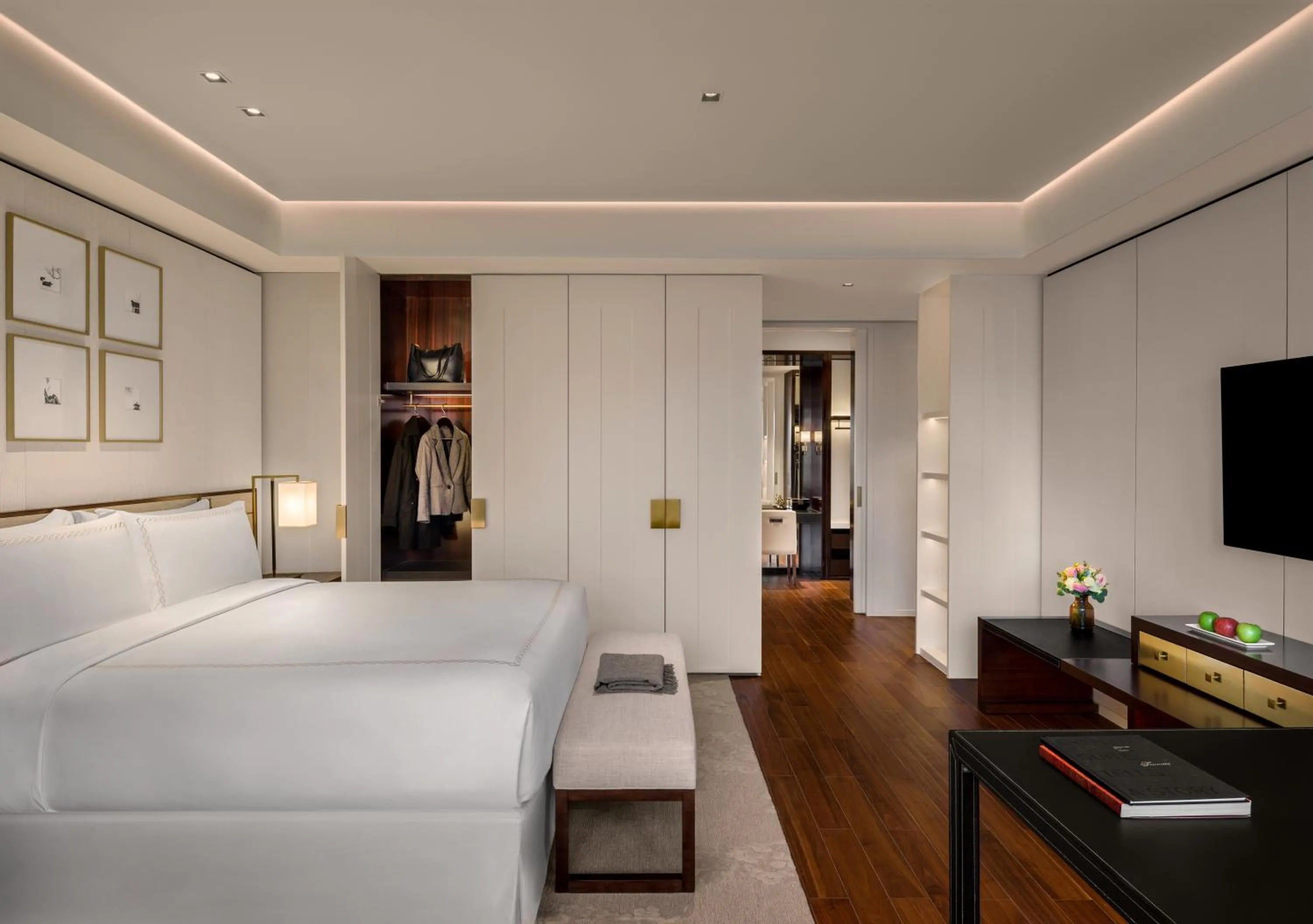 Living room, Bed in Fairmont Wuhan