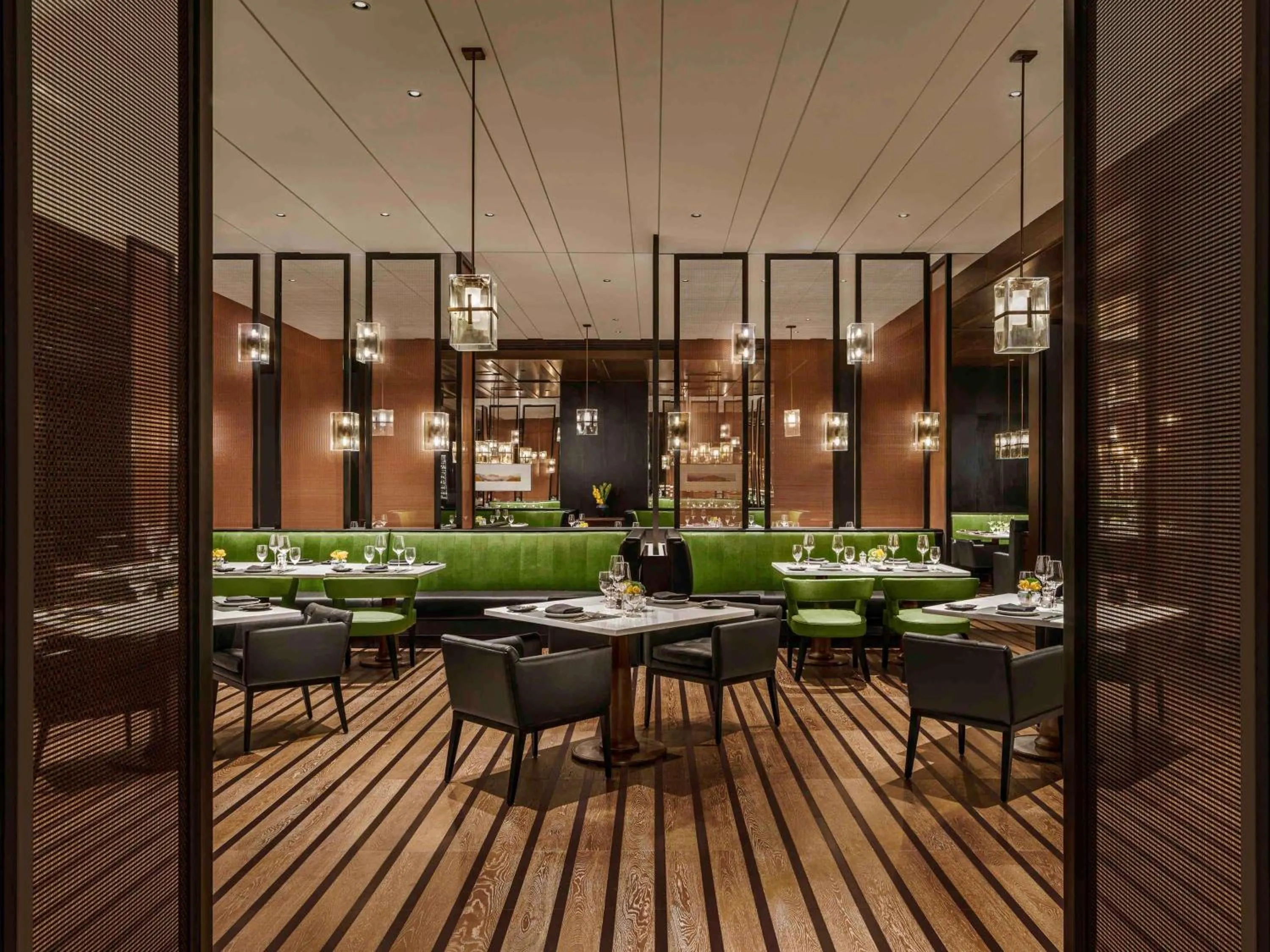 Restaurant/places to eat in Fairmont Wuhan