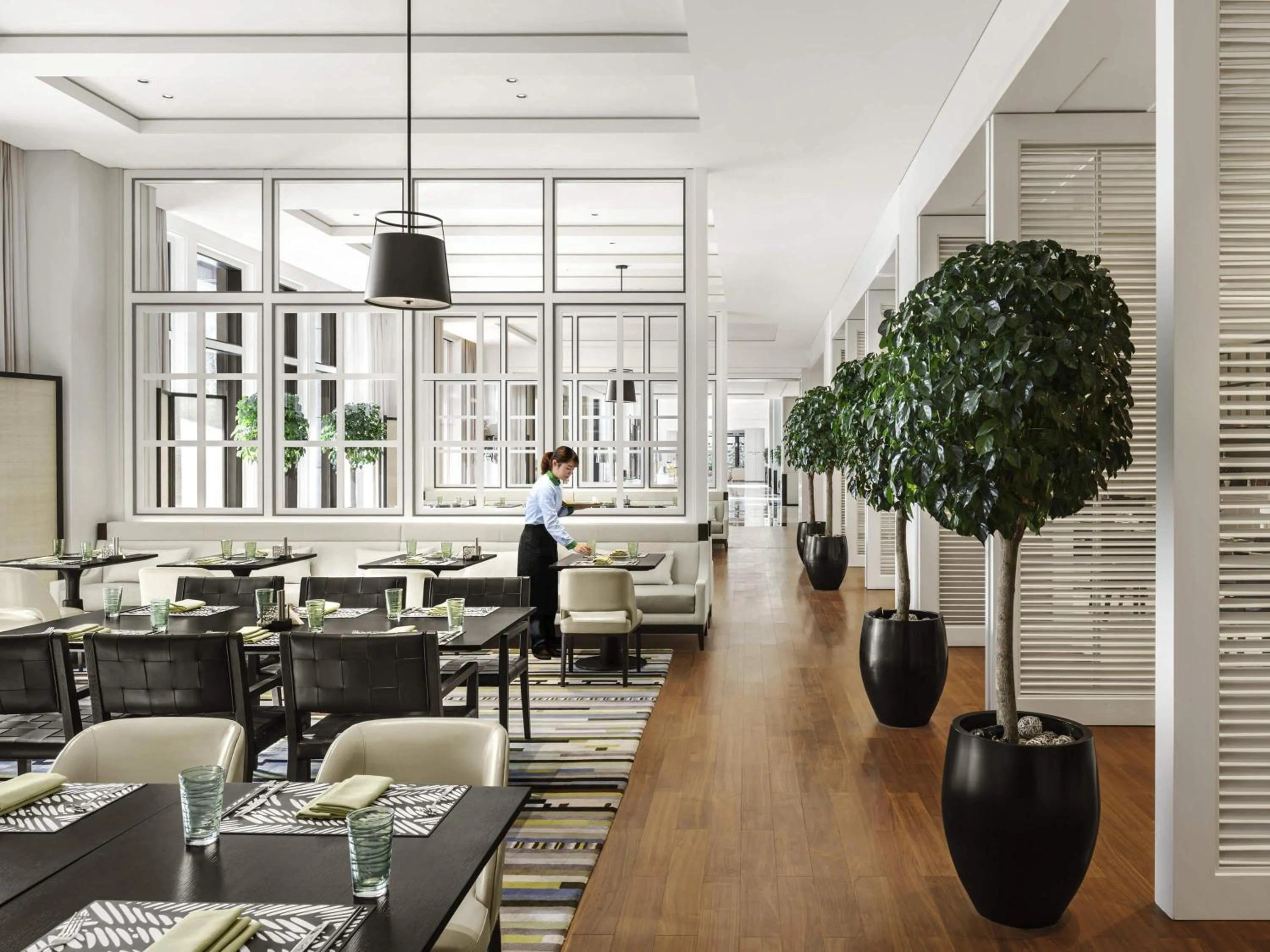 Restaurant/places to eat in Fairmont Wuhan