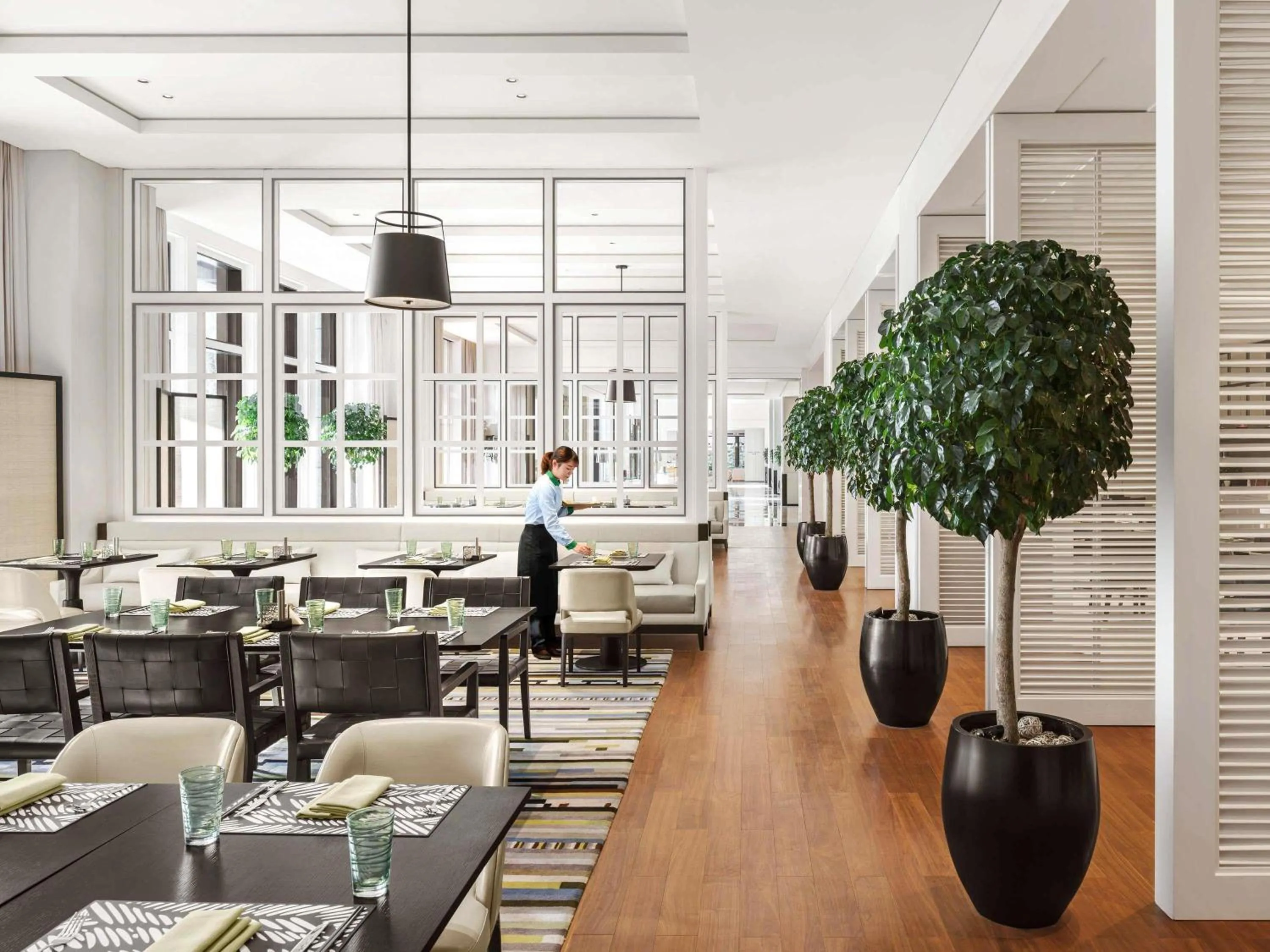 Restaurant/places to eat in Fairmont Wuhan