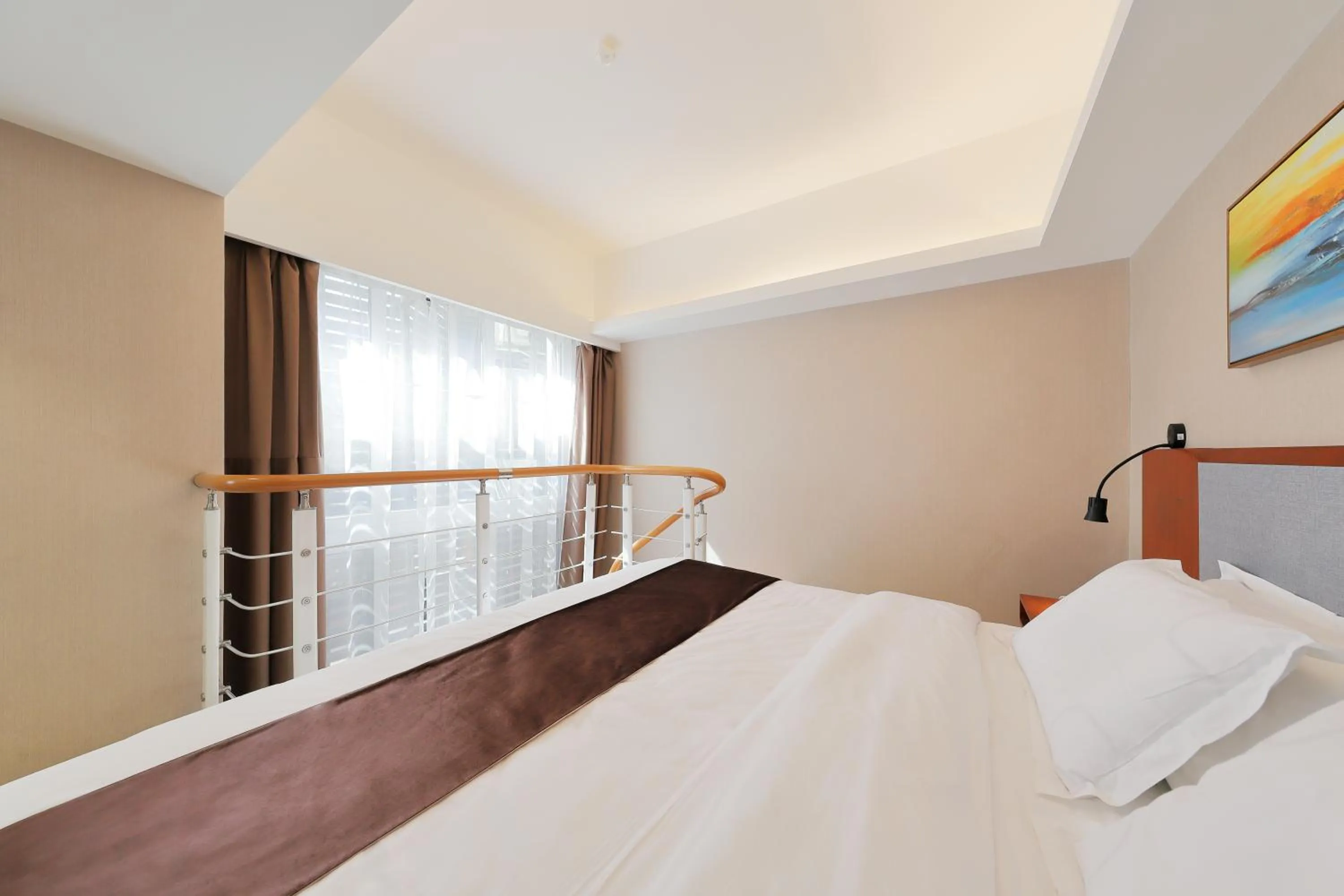 Bed in Mengguo Hotel Pudong Airport