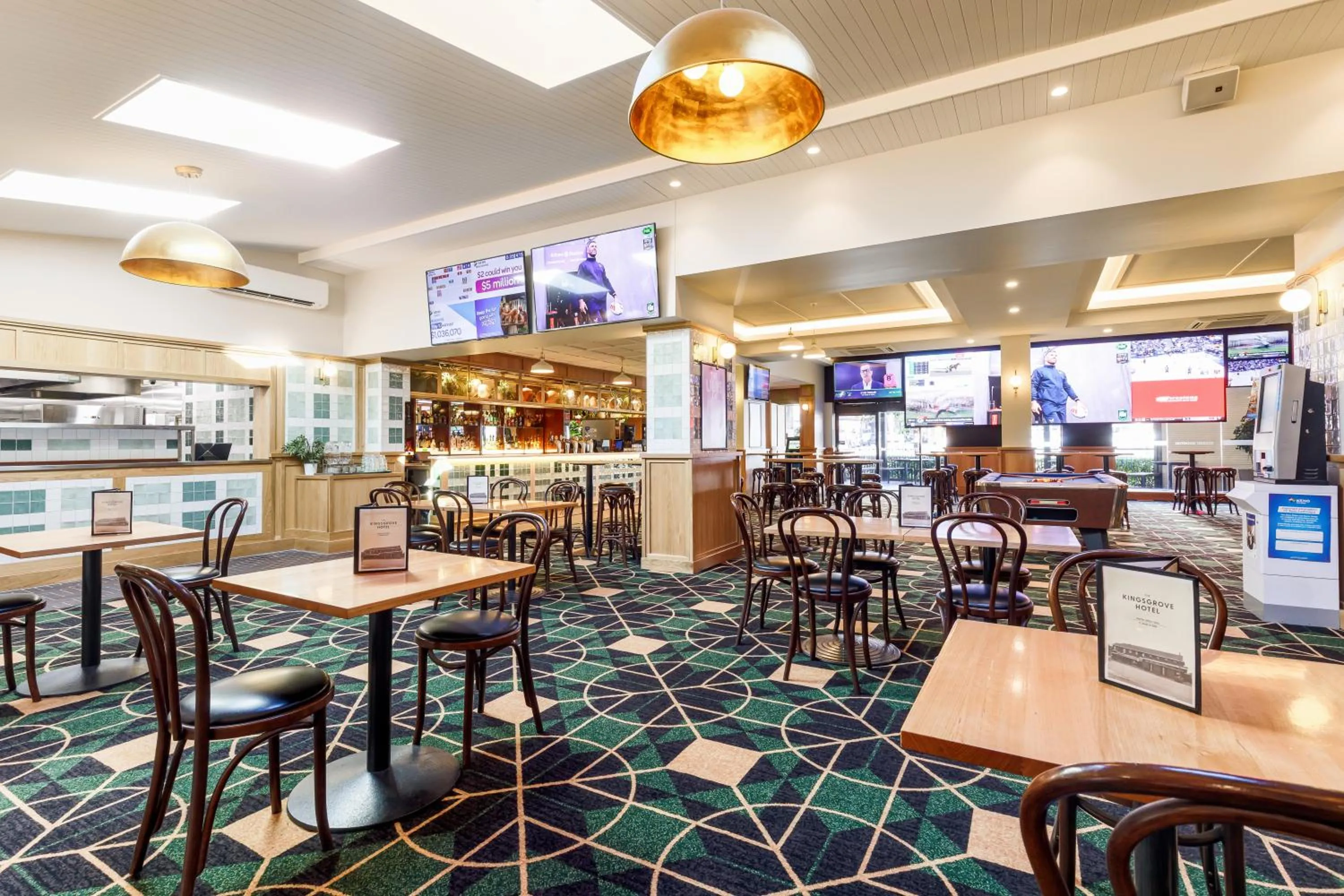Restaurant/places to eat in Kingsgrove Hotel