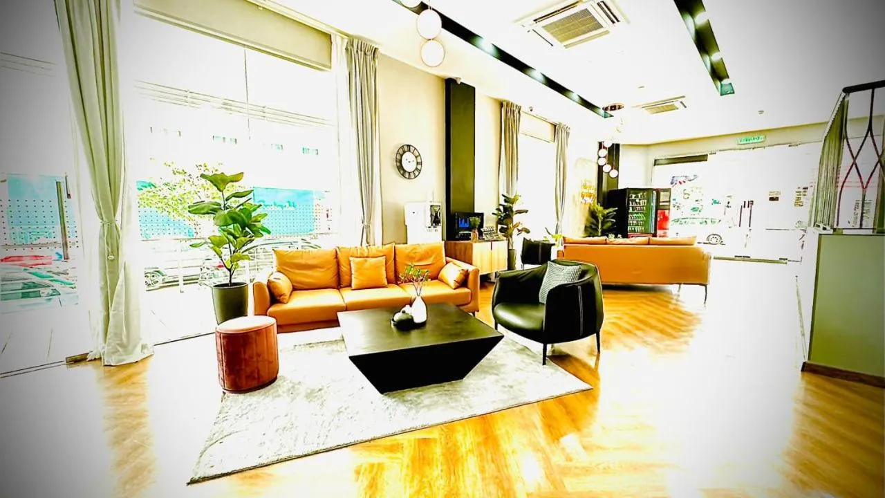 Enclave Business Hotel