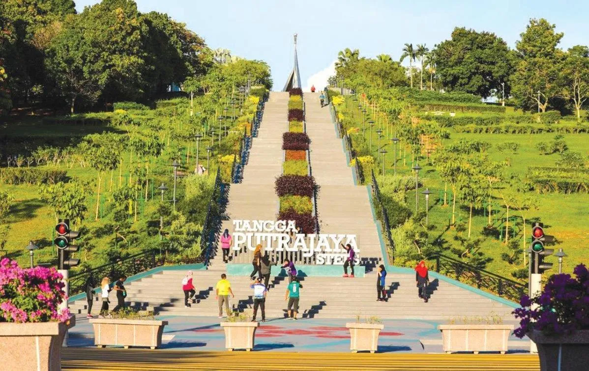 Nearby landmark in Enclave Business Hotel