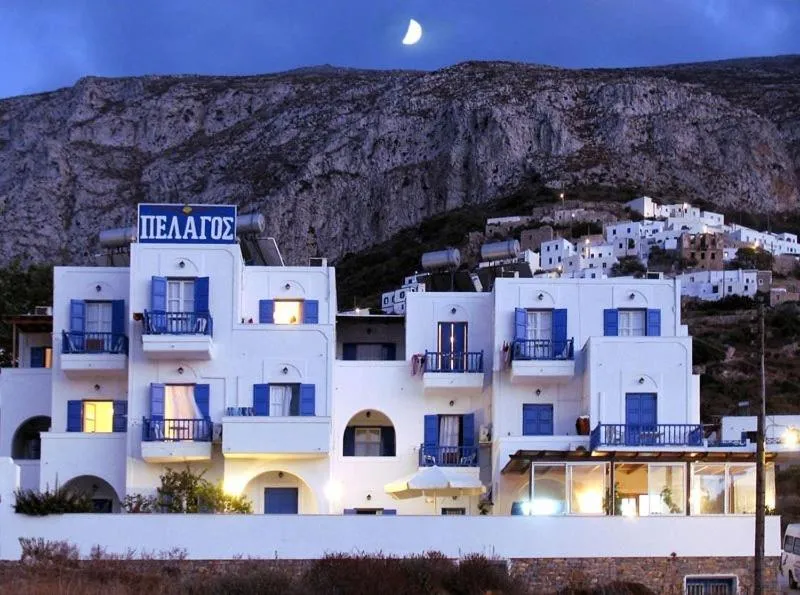 Facade/entrance in Pelagos