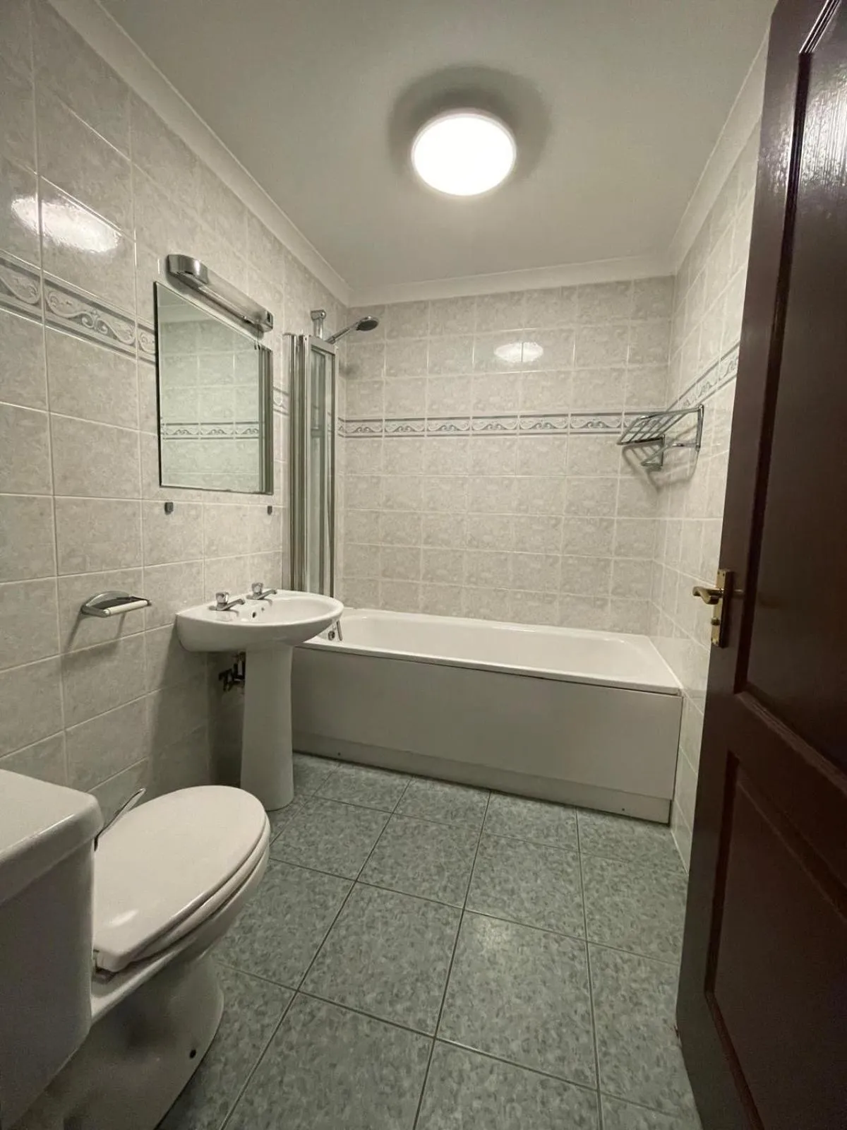 Bathroom in Lochway Hotel