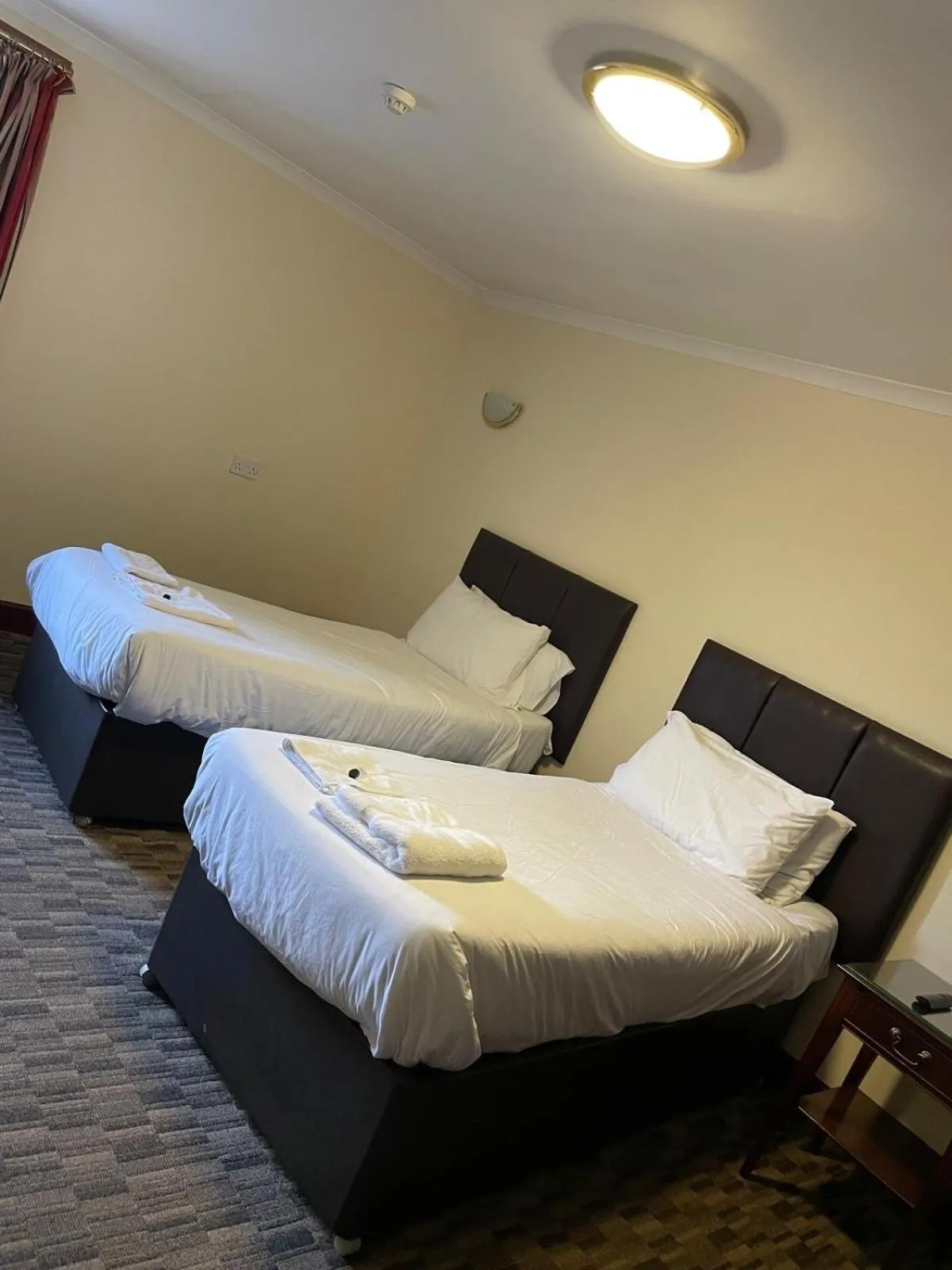 Bedroom, Bed in Lochway Hotel