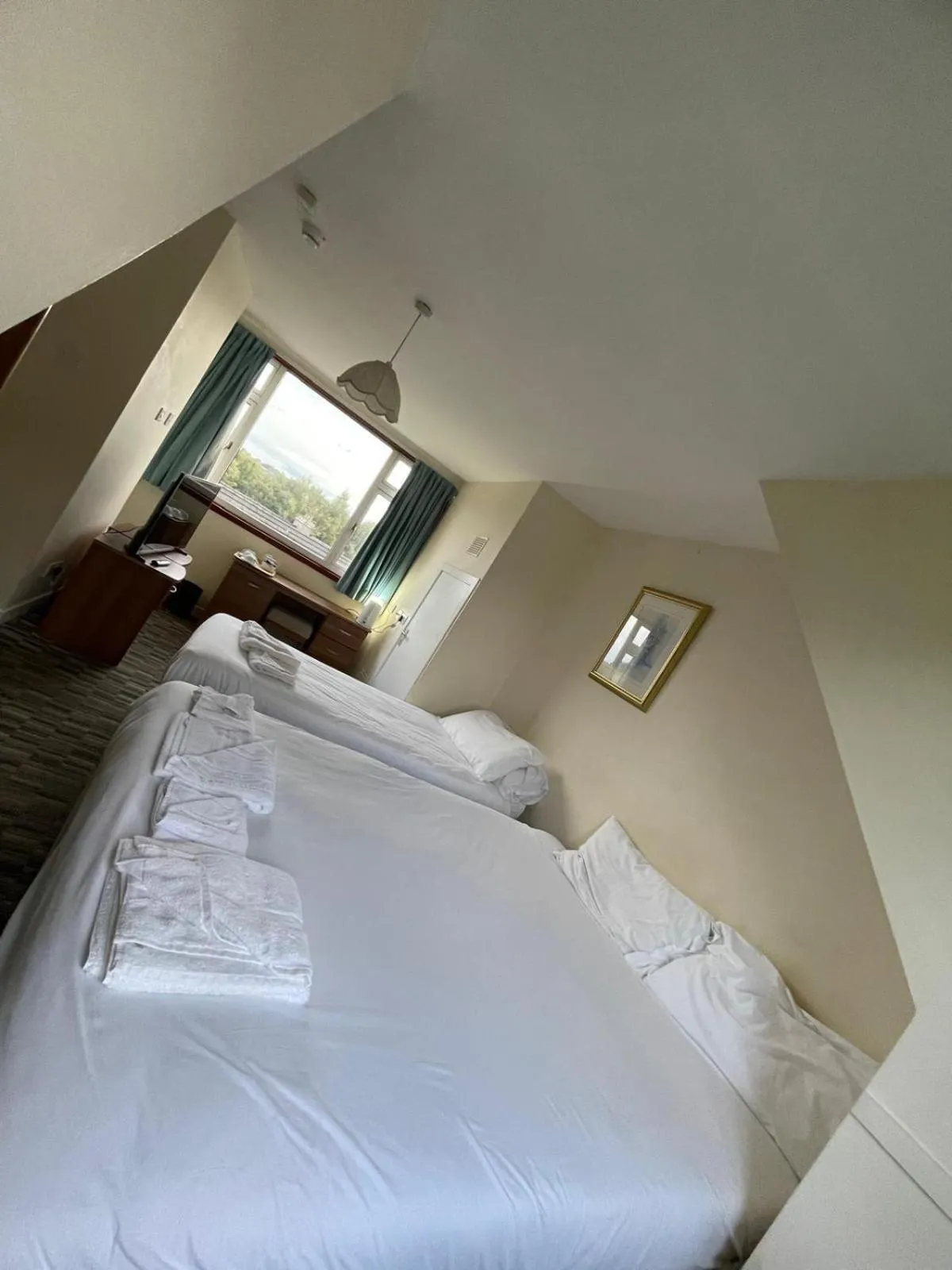 Bedroom, Bed in Lochway Hotel