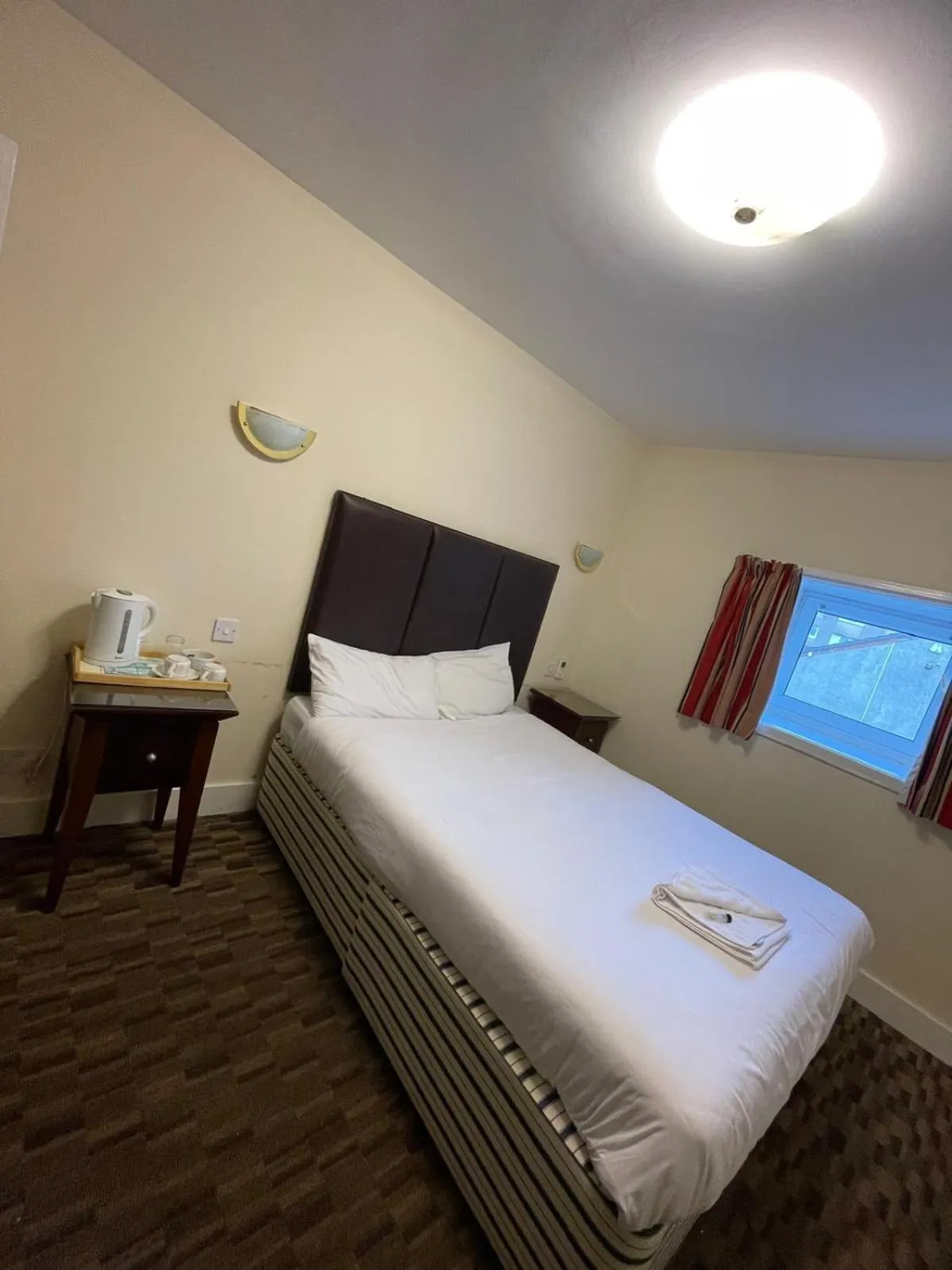 Bedroom, Bed in Lochway Hotel