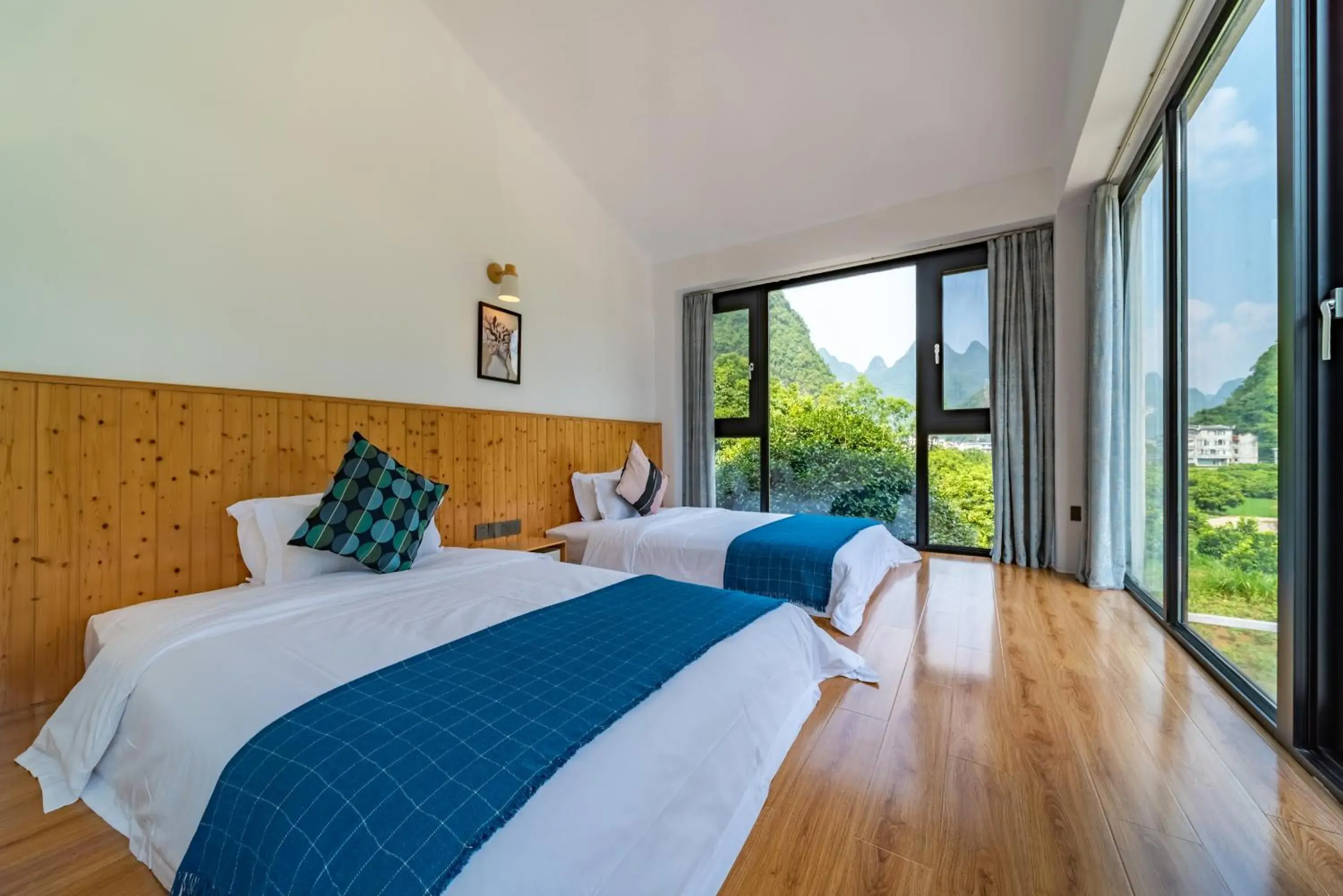 Twin Room with Terrace in Yangshuo Serene Cove Hotel Twin Room with Terrace in Yangshuo Serene Cove Hotel