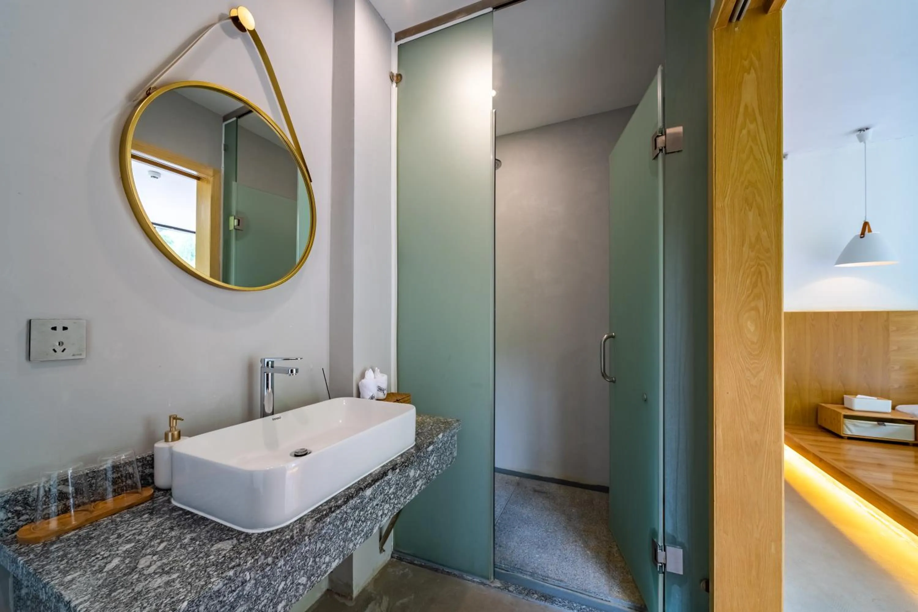 Yangshuo Serene Cove Hotel