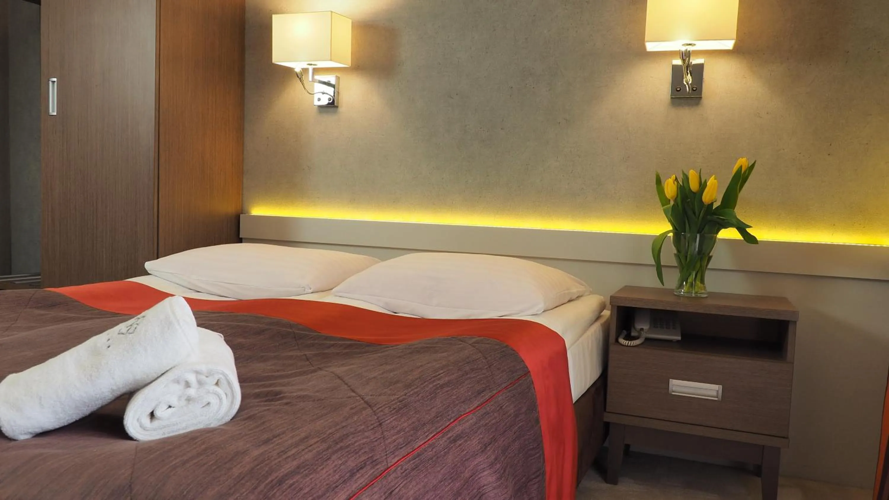 Bed in Hotel Konstancja