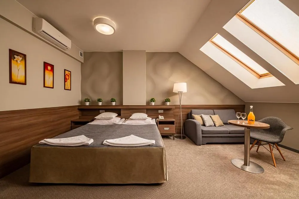 Bed in Hotel Konstancja