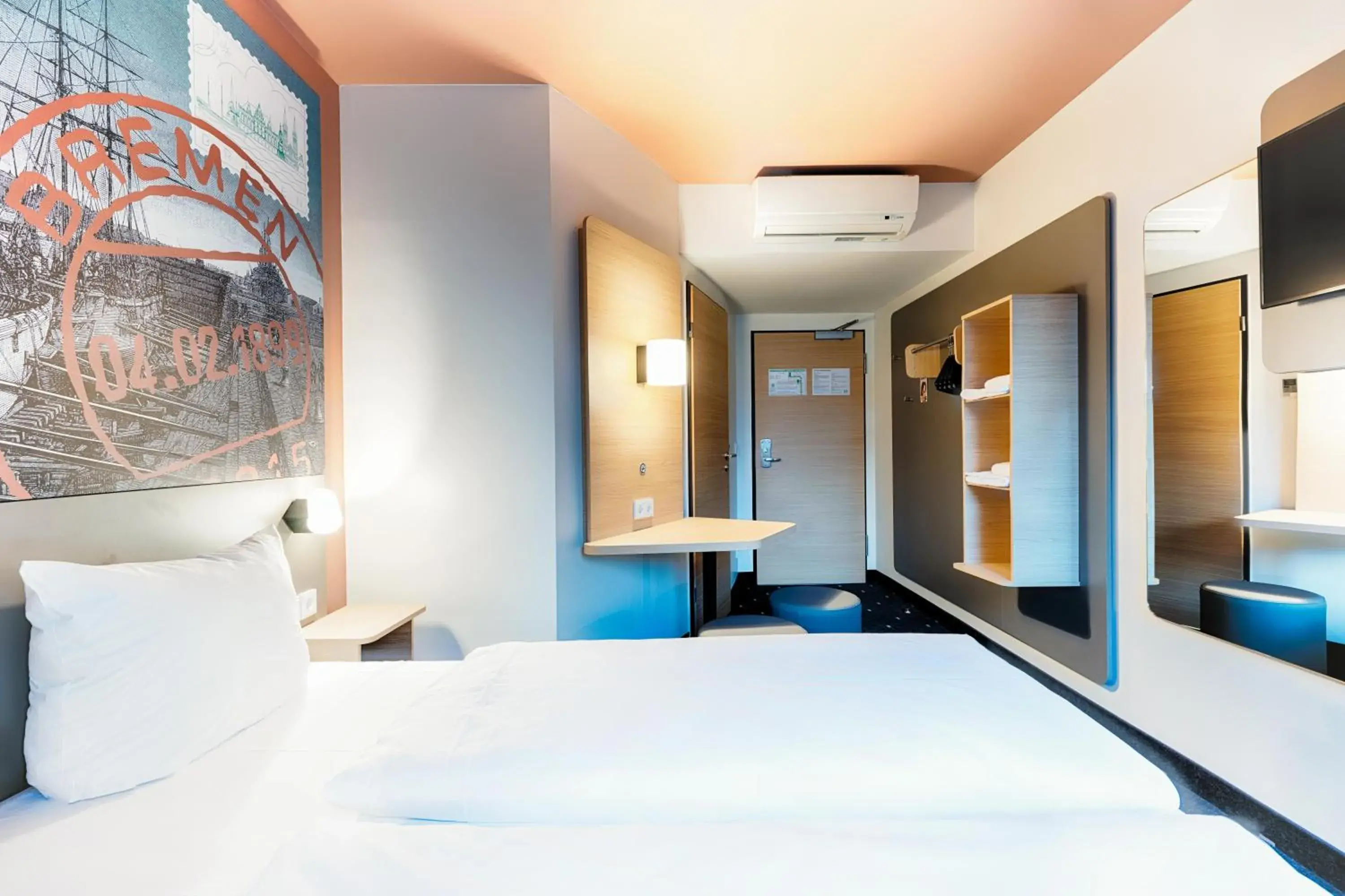 Double Room - Non-Smoking in B&B Hotel Bremen-City Double Room - Non-Smoking in B&B Hotel Bremen-City