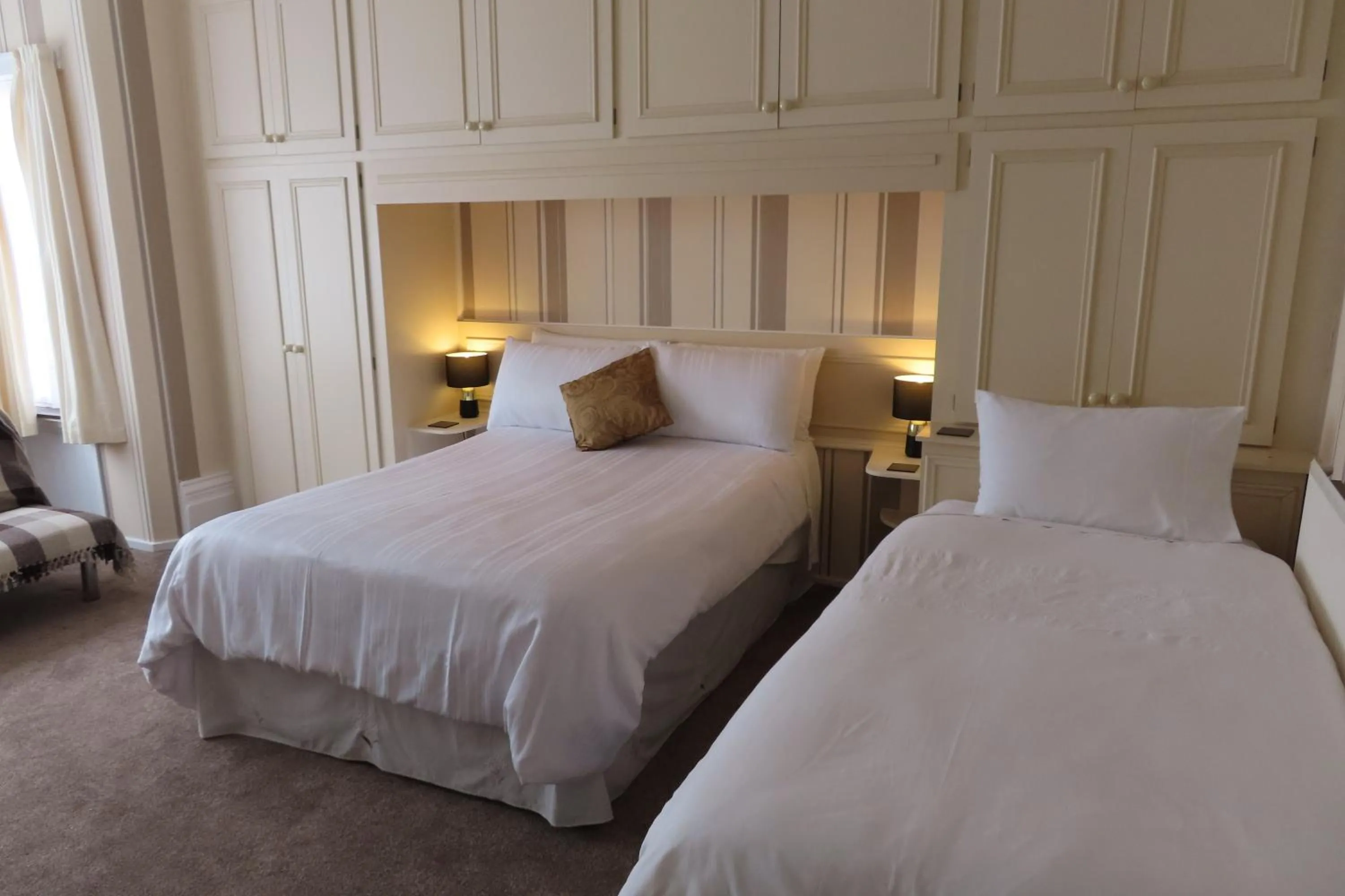 Bed in The Rowan Hotel