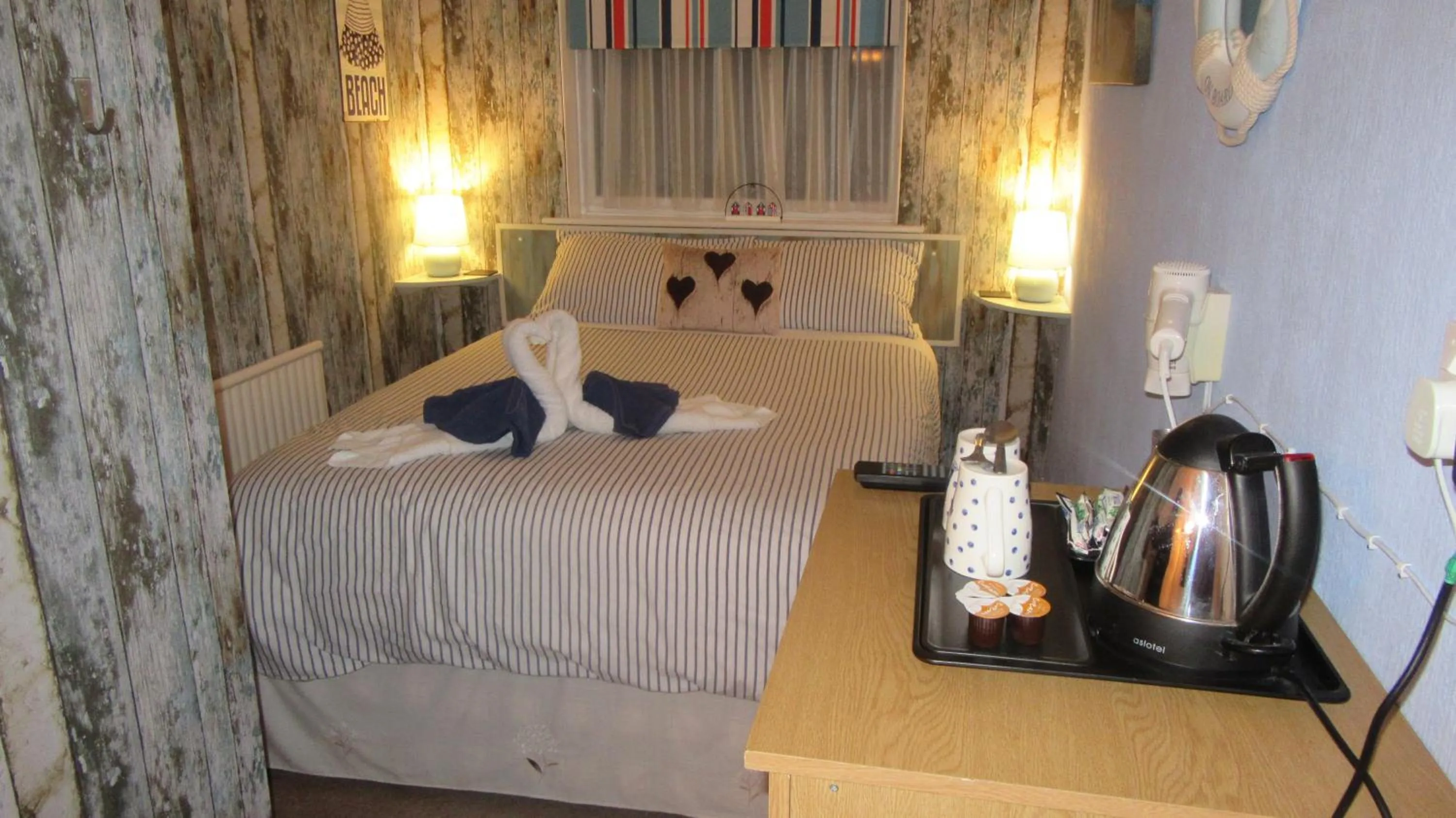 Bedroom, Bed in The Rowan Hotel