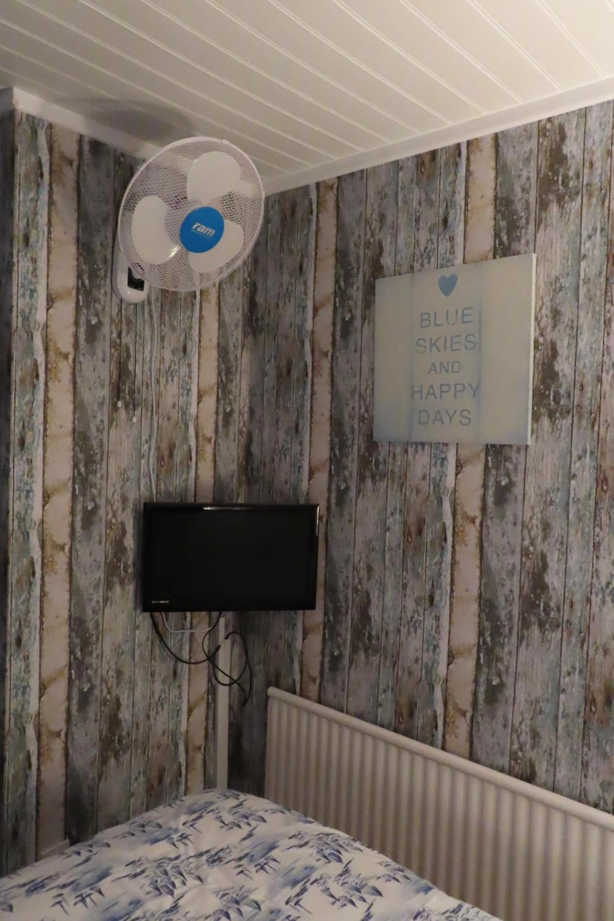 Bed in The Rowan Hotel