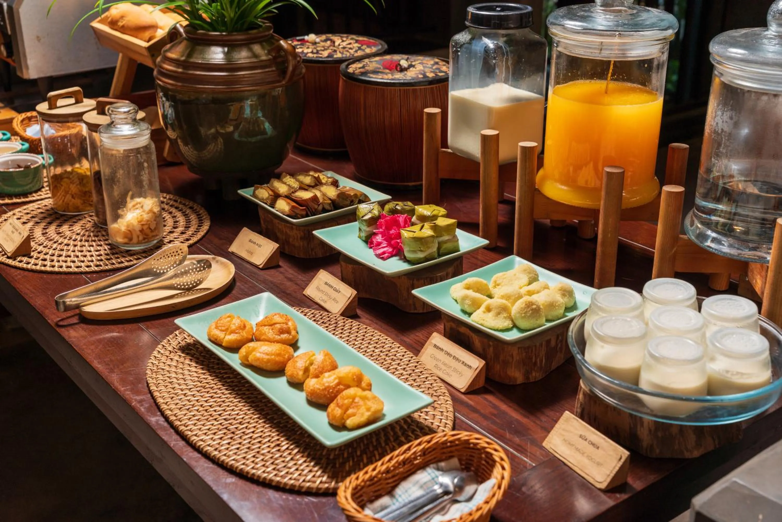 Food and drinks in Aravinda Resort Ninh Binh