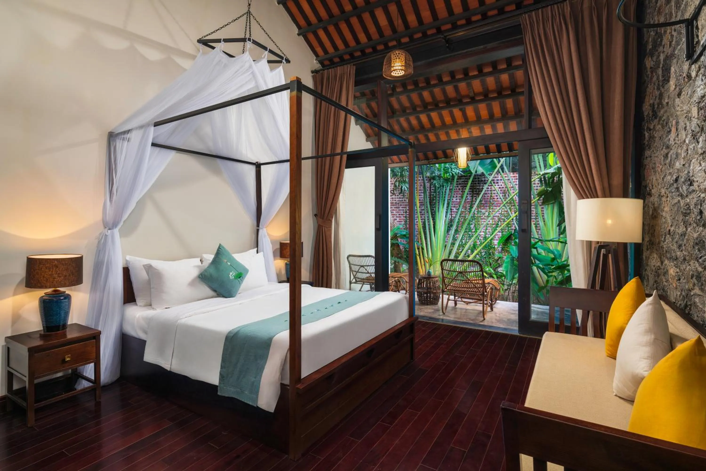 Bedroom, Bed in Aravinda Resort Ninh Binh