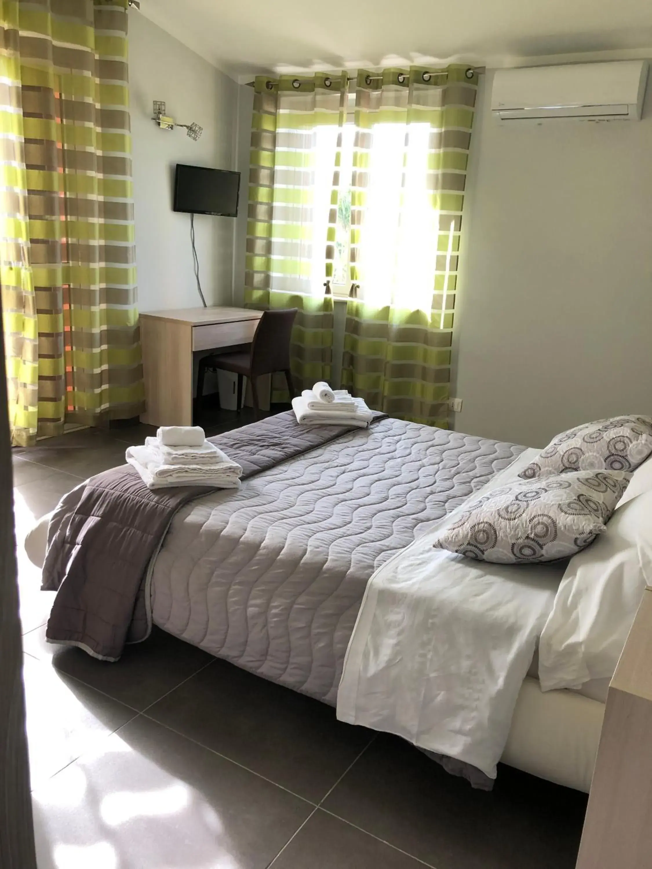 Family Room with Private Bathroom in Beb oasi marina Family Room with Private Bathroom in Beb oasi marina