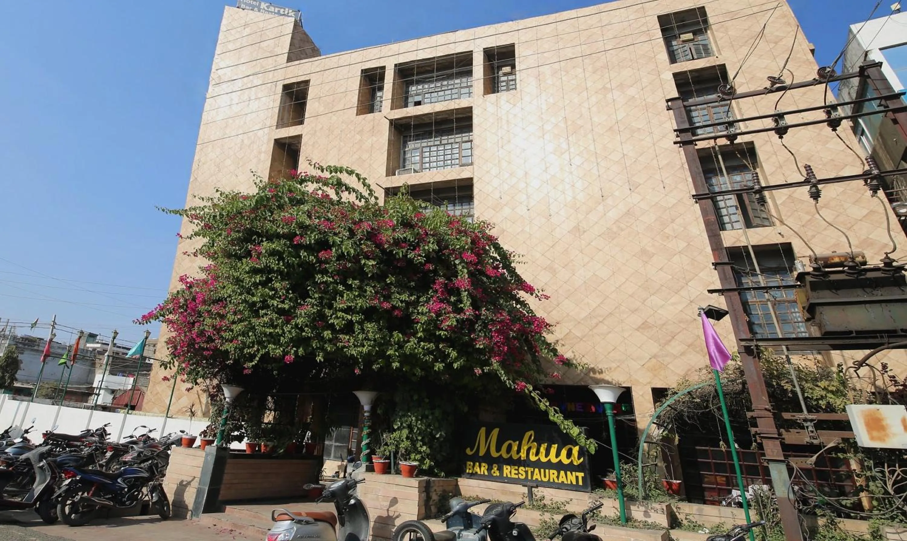 Facade/entrance in Capital O Kartik