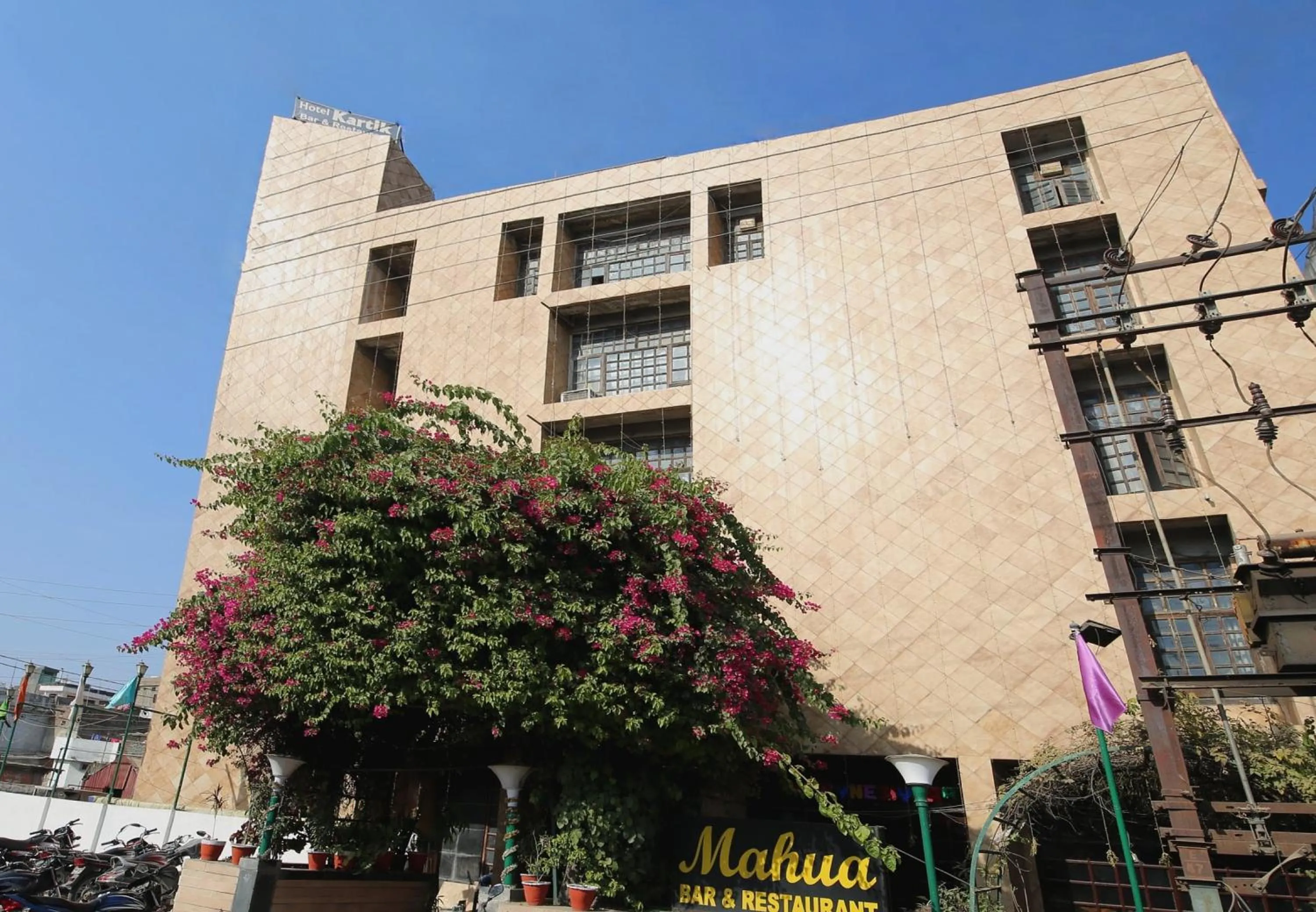 Facade/entrance in Capital O Kartik