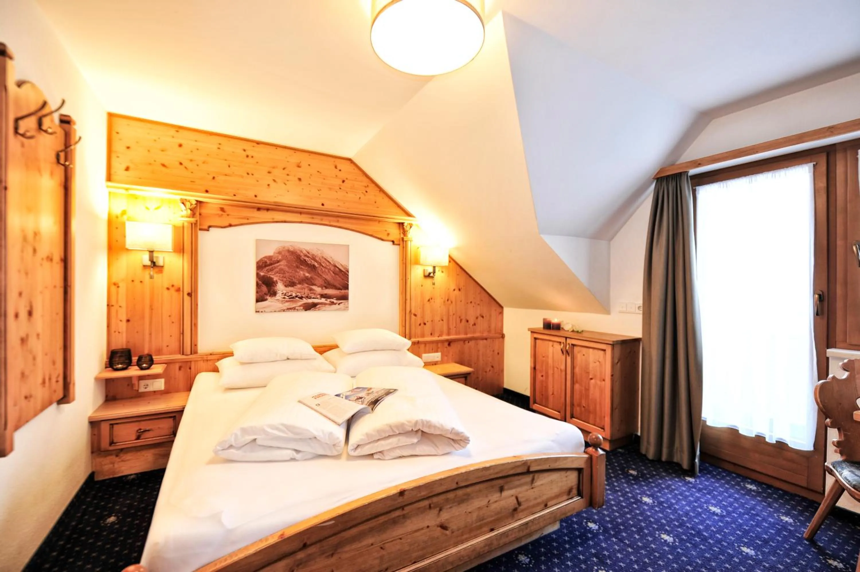 Bed in Hotel Garni Bellevue