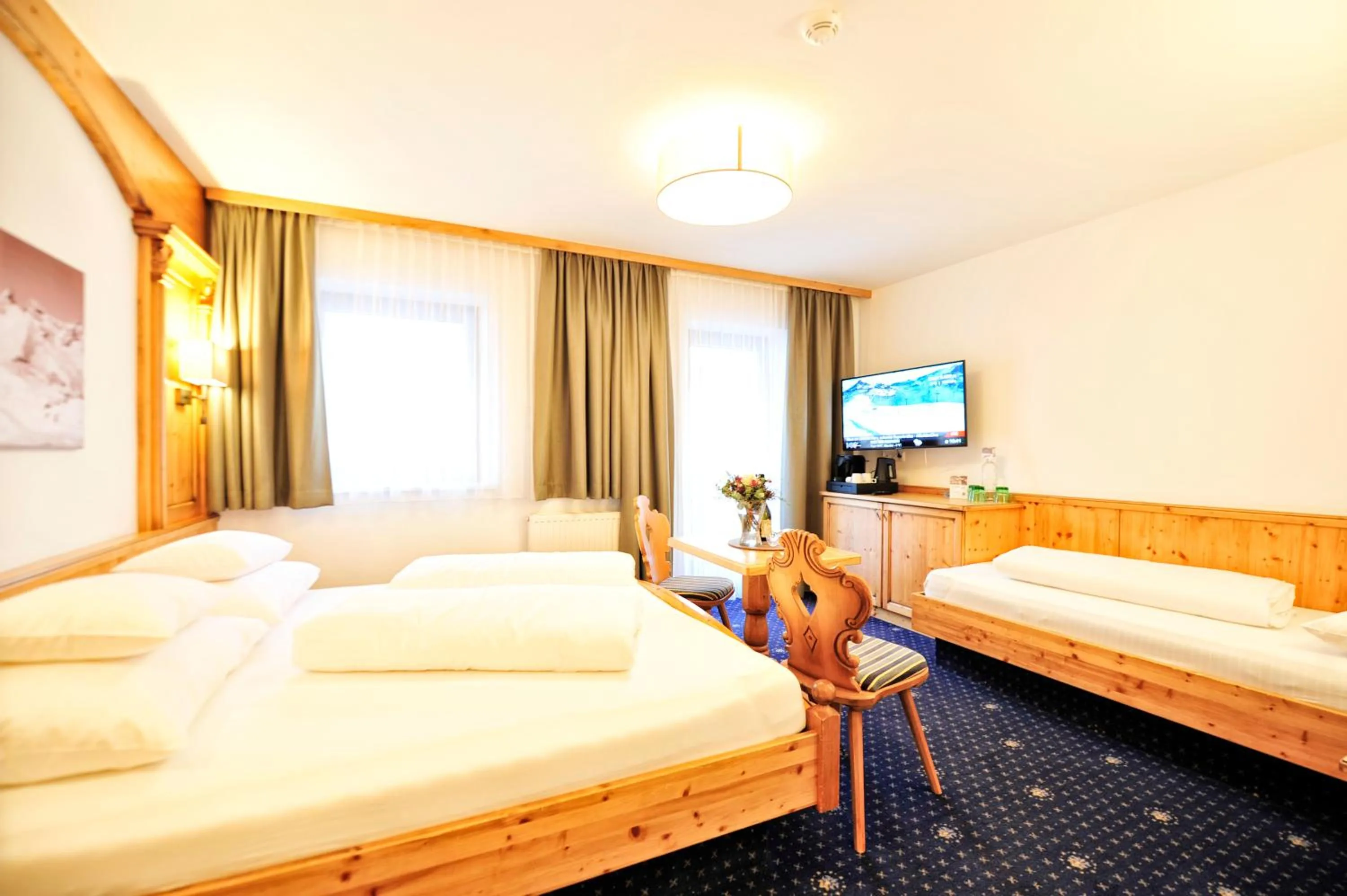 Bed in Hotel Garni Bellevue