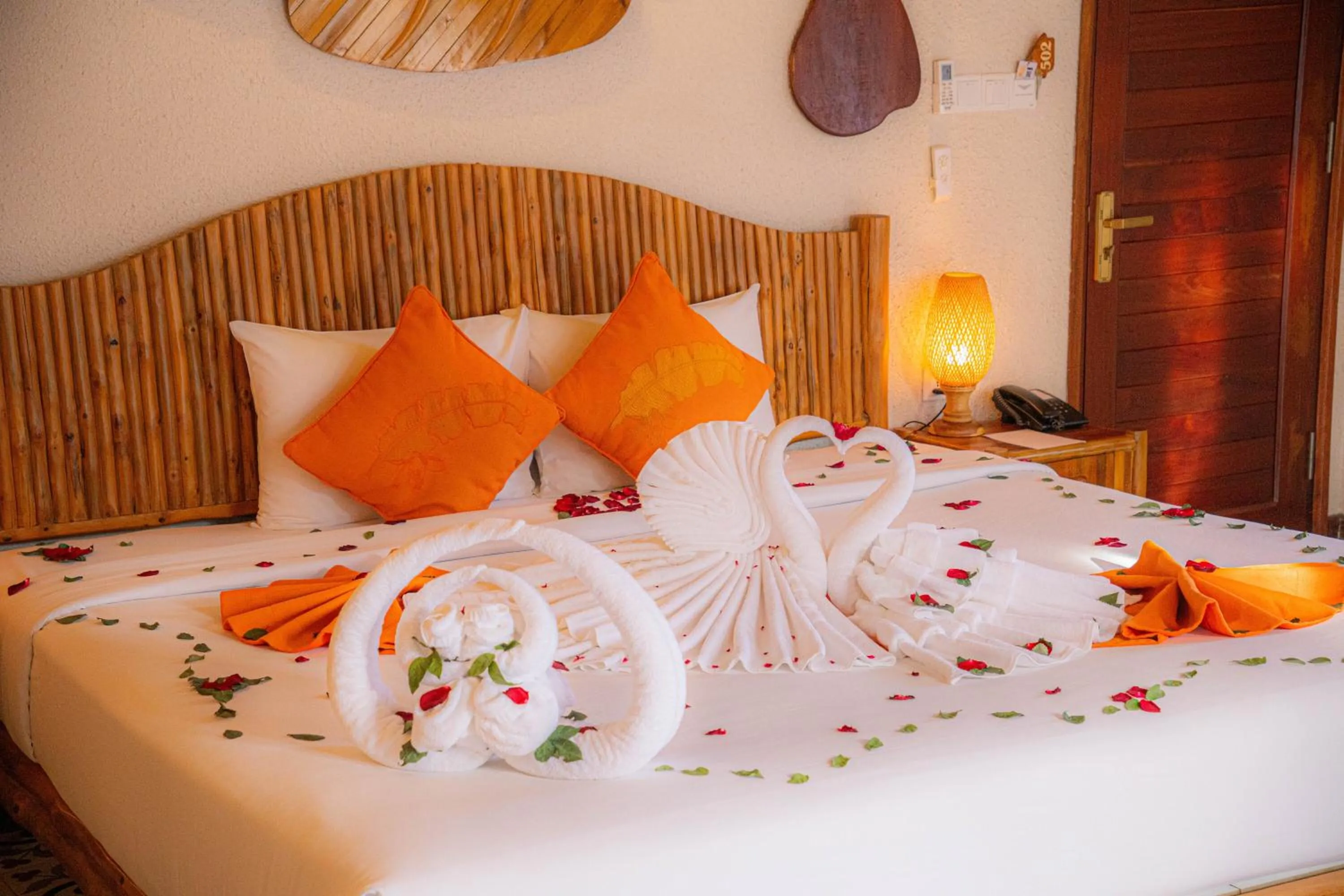 Bed in Can Tho Ecolodge