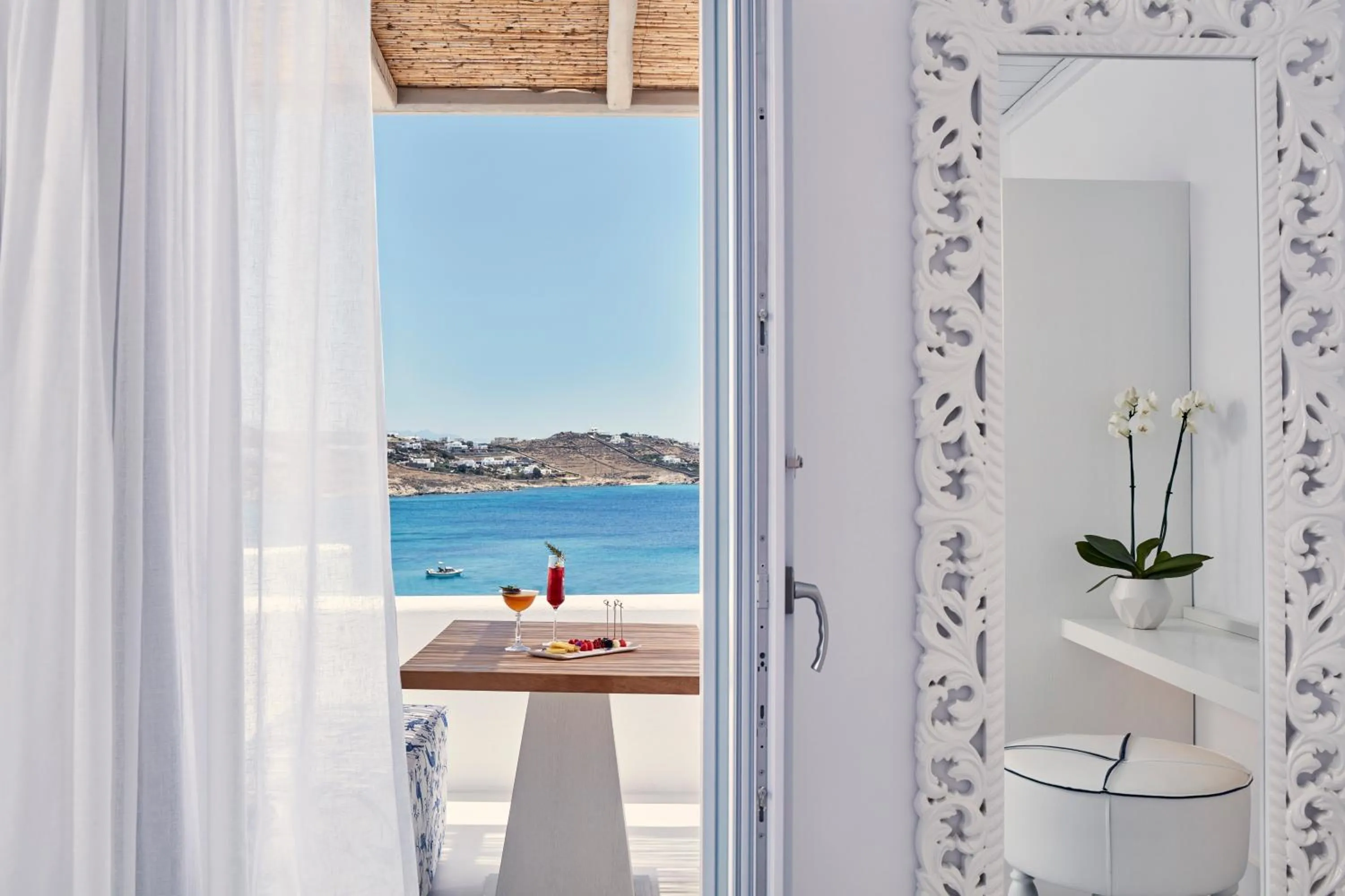 Bedroom in Katikies Mykonos - The Leading Hotels of the World