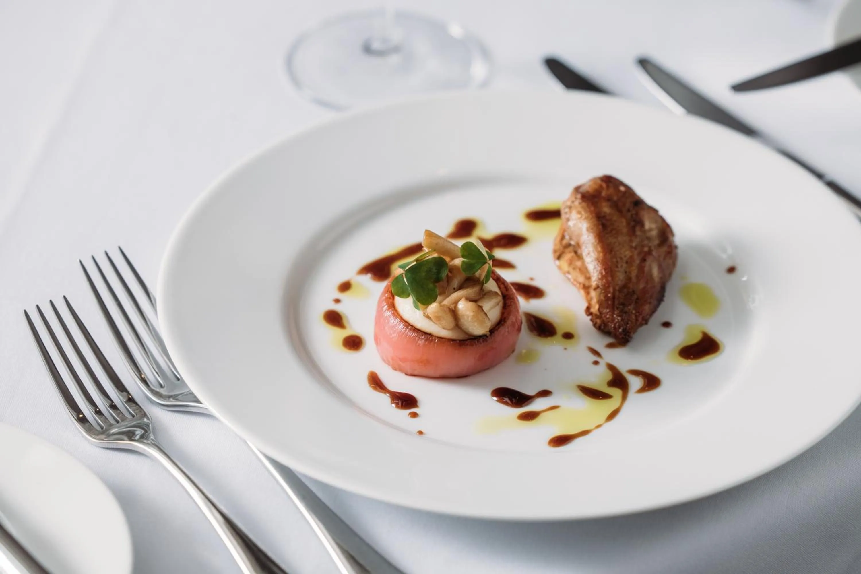 Restaurant/places to eat in Hotel Meudon