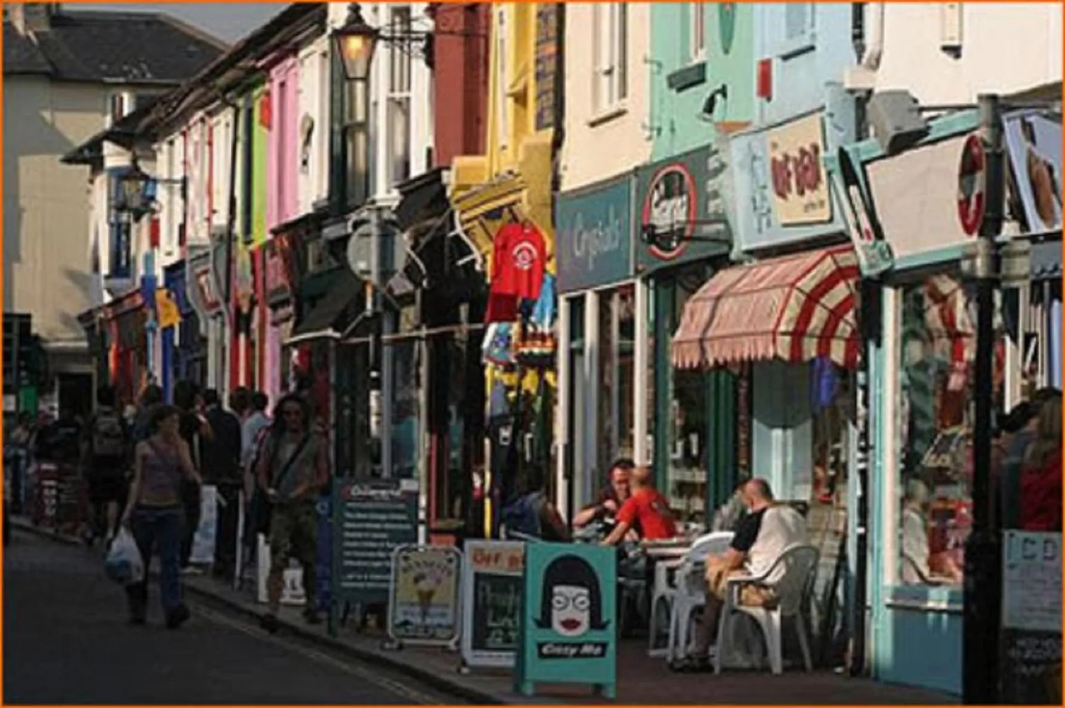 Nearby landmark in Southcourt