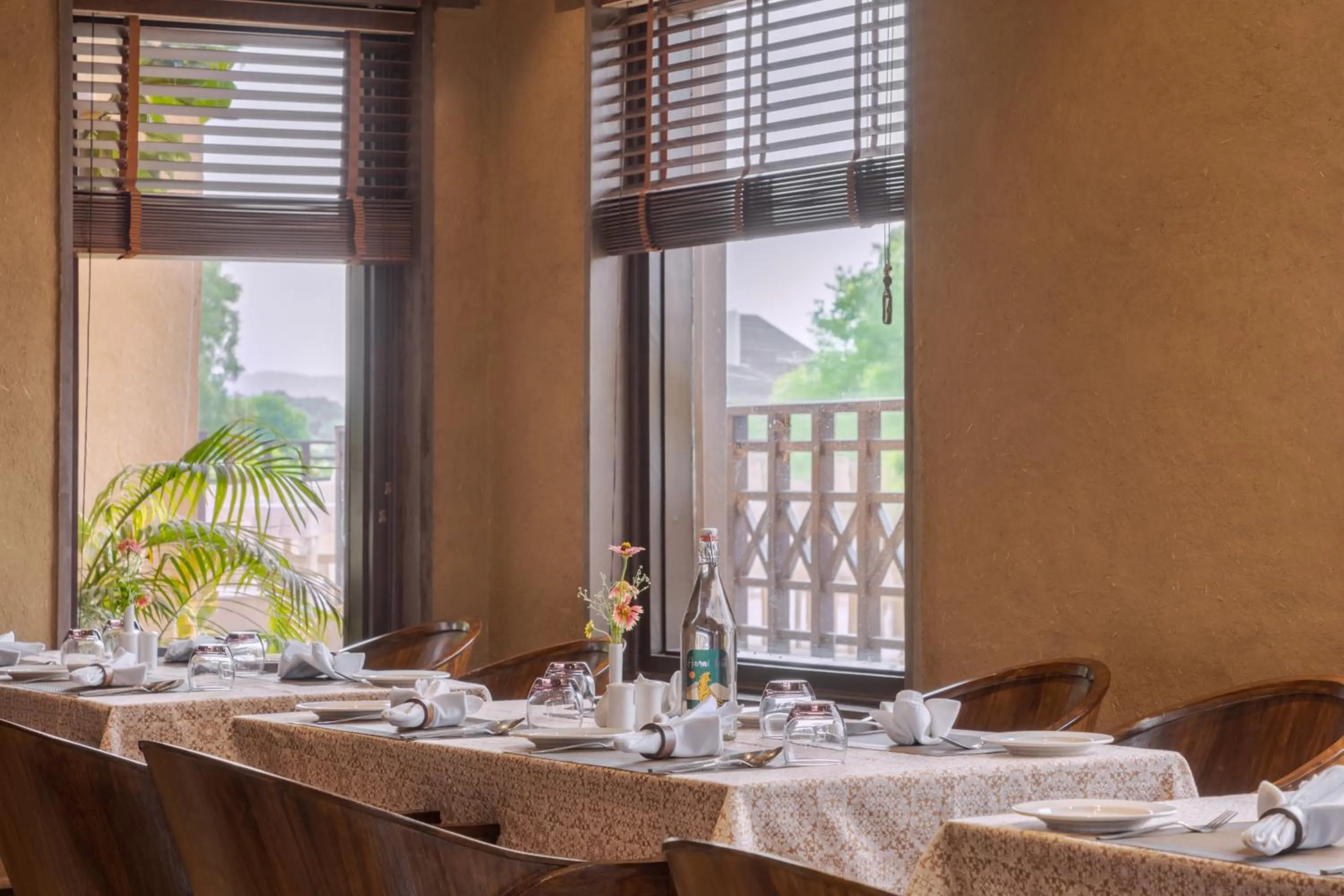 Restaurant/places to eat in AamaGhati Wildlife Resort, Ranthambore