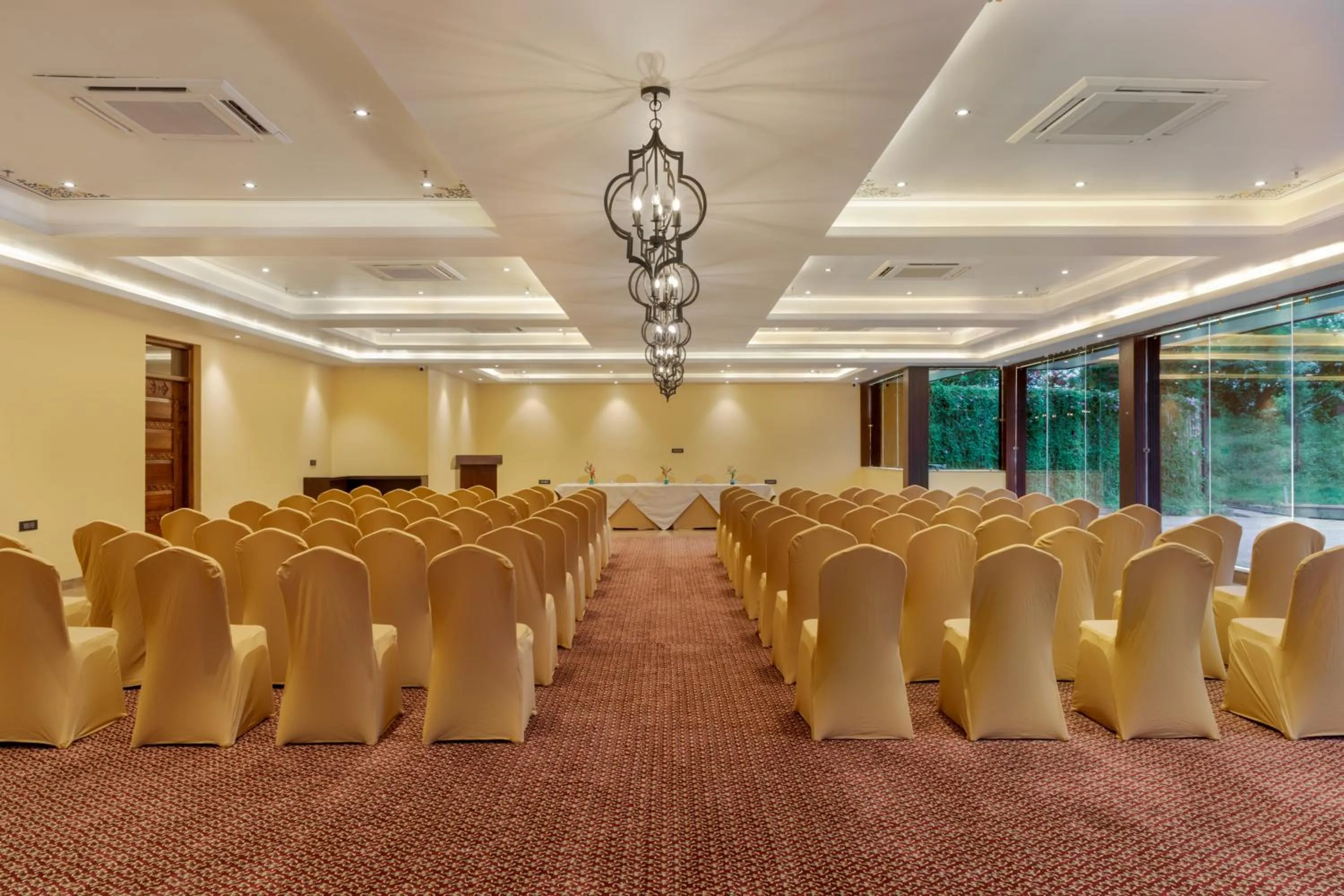 Banquet/Function facilities in AamaGhati Wildlife Resort, Ranthambore