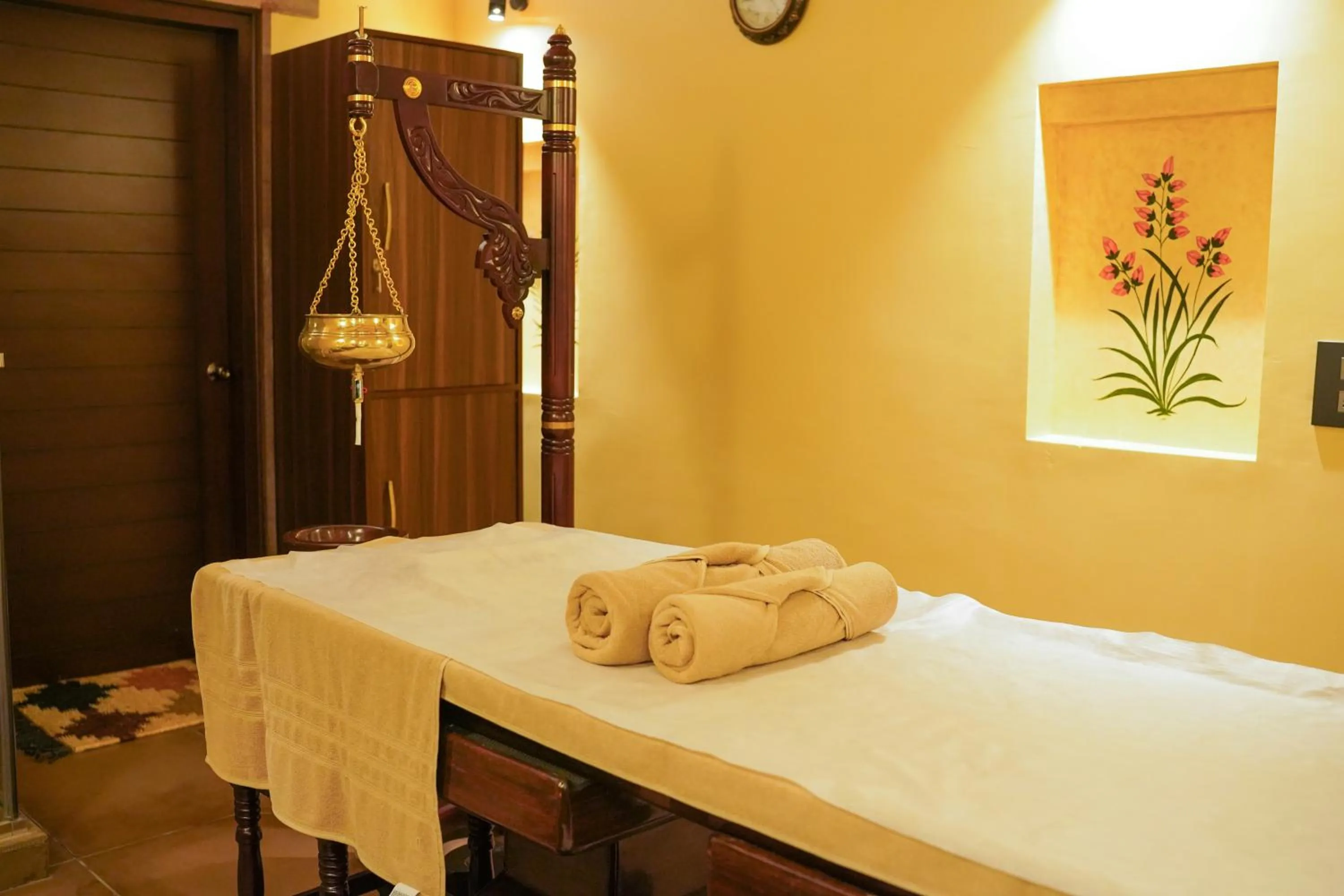 Massage in AamaGhati Wildlife Resort, Ranthambore