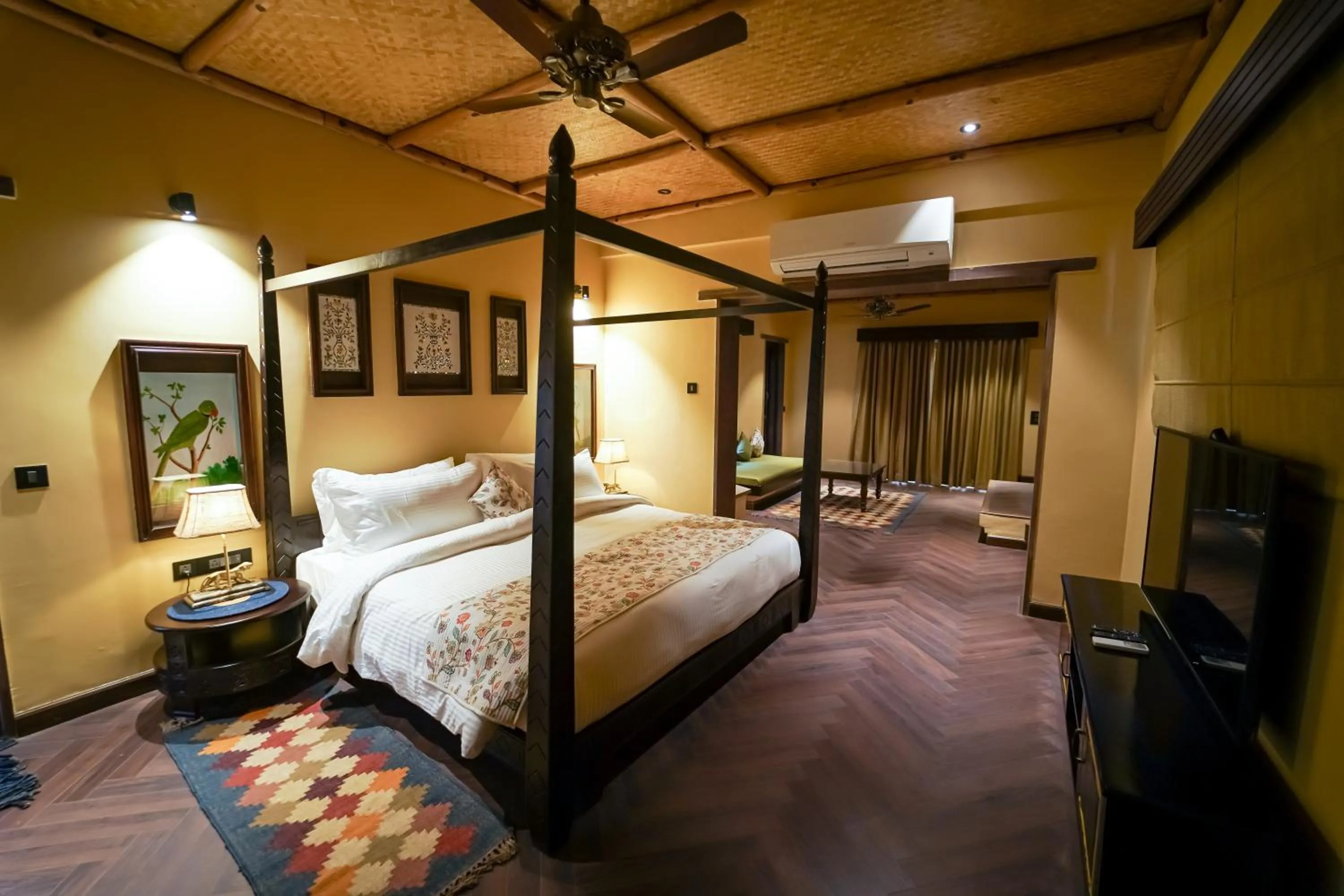 Bed in AamaGhati Wildlife Resort, Ranthambore